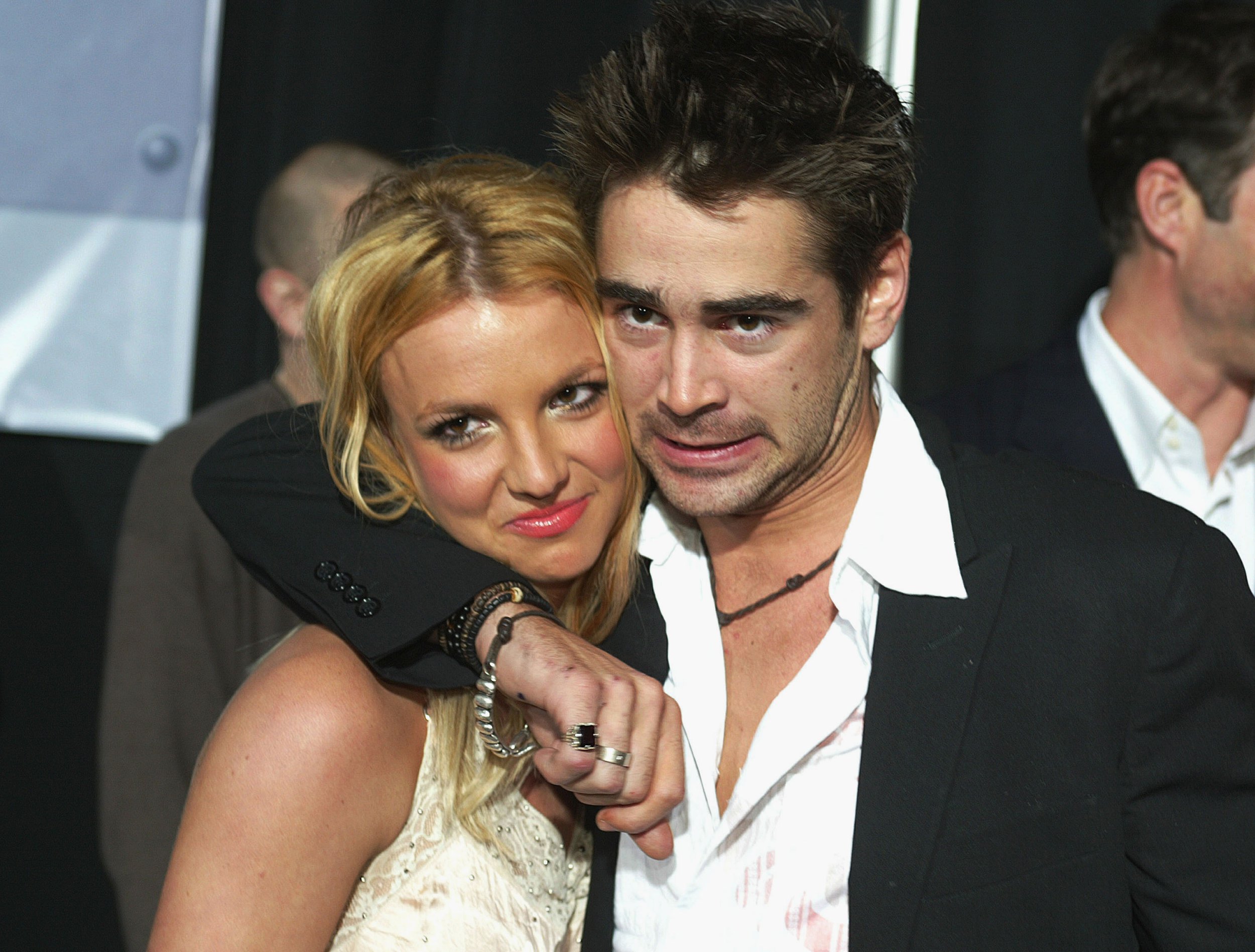 Das Paar wurde bei Colins Filmpremiere im Januar 2003 abgebildet, wo er behauptete, sie seien „nur Freunde“.