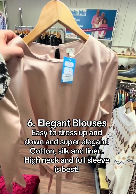 Monica sagte, elegante Blusen sollten immer ganz oben auf Ihrer Liste stehen