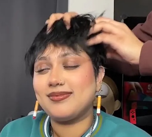 Die TikTokerin kombinierte zwei Zutaten zu einer DIY-Lösung, die ihr Haar in nur drei Monaten verwandelte