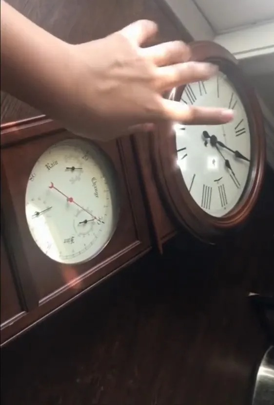 Die TikTokerin zeigte ihren Followern ihren „liebsten und teuersten Fund“, eine 1.800-Dollar-Uhr