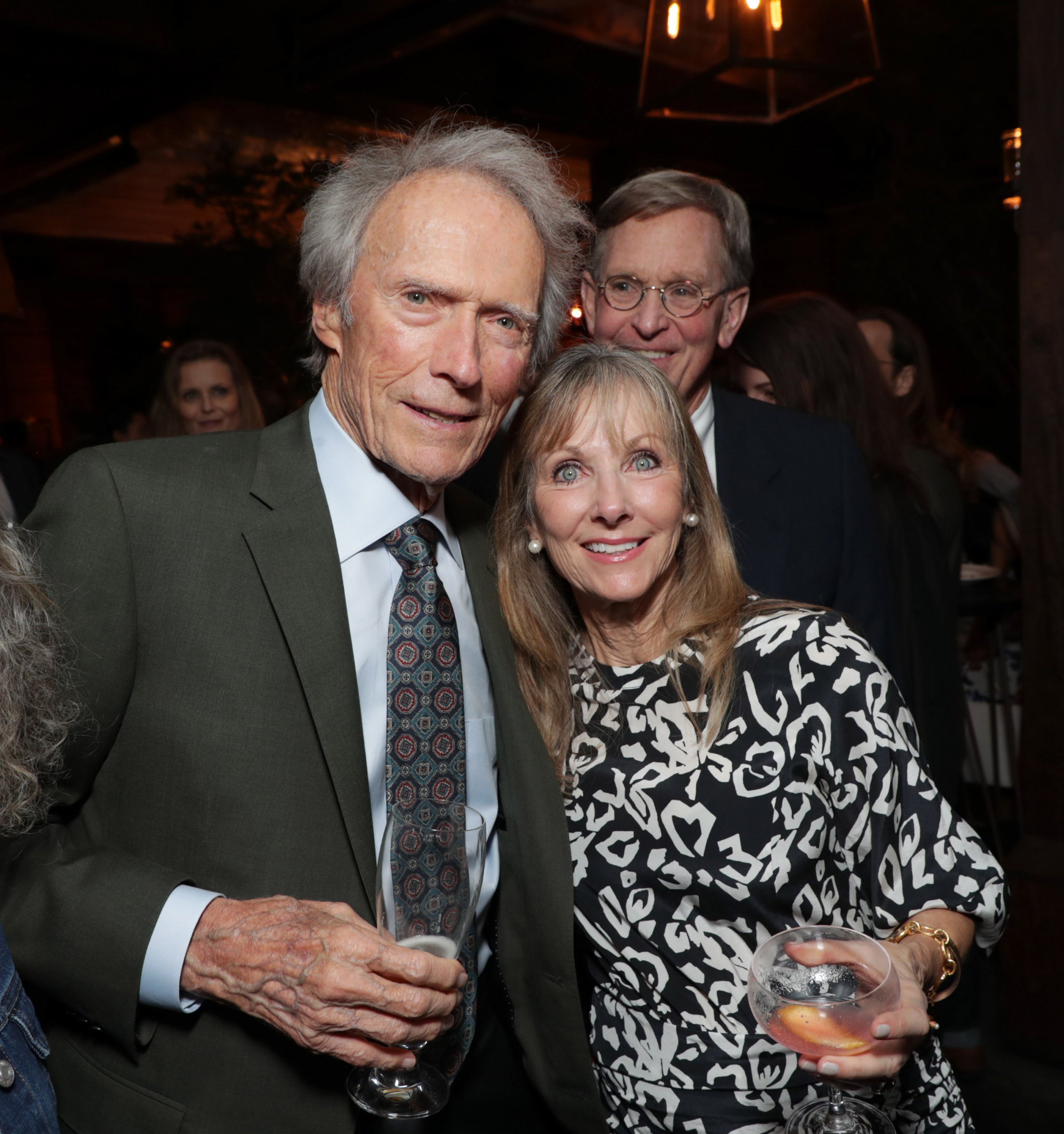 Clint Eastwood und seine Tochter Laurie bei der Premiere von The Mule im Regency Village Theatre, Los Angeles, im Dezember 2018