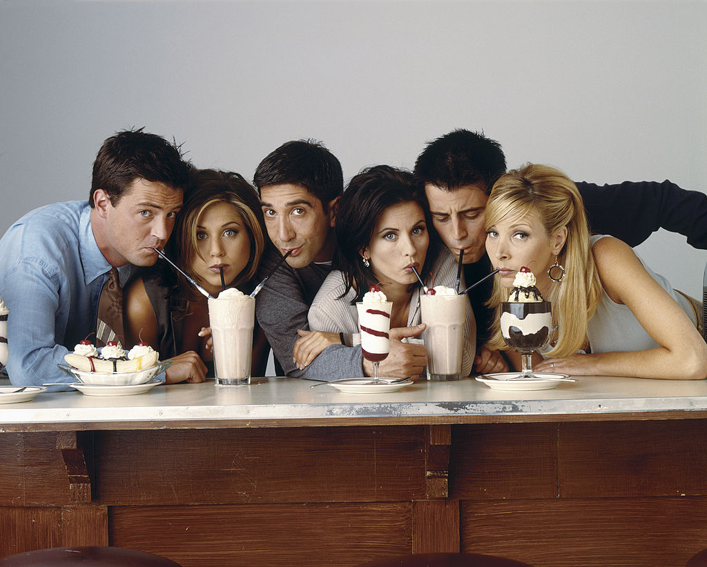 Der „Friends“-Darsteller hatte besondere Beziehungen zu all seinen Co-Stars, vor allem zu seiner früheren Schwärmerei Jennifer Aniston