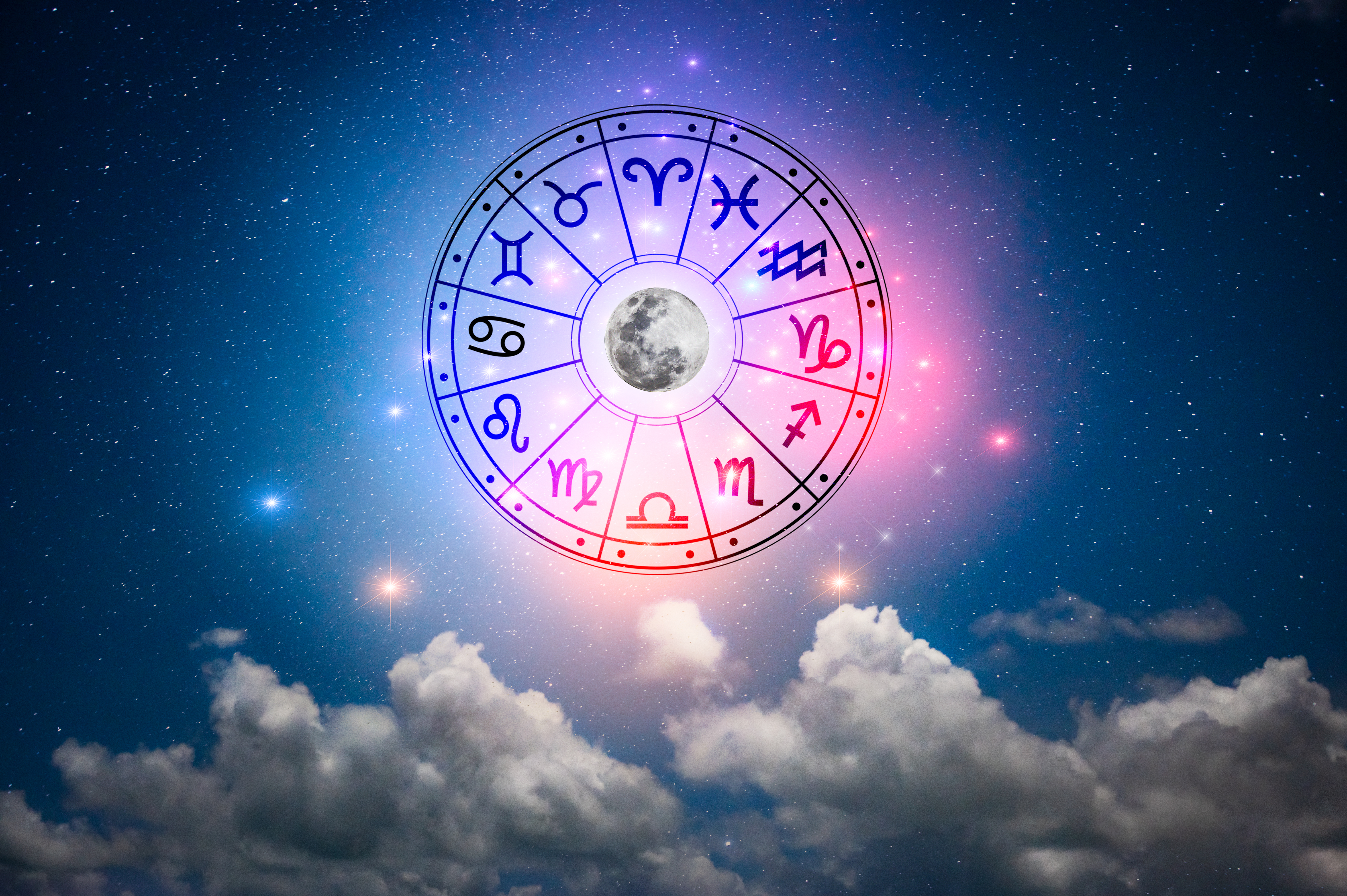 Jedes der 12 Sternzeichen weist unterschiedliche Merkmale auf, die dem Geburtsdatum und -ort einer Person zugeordnet werden