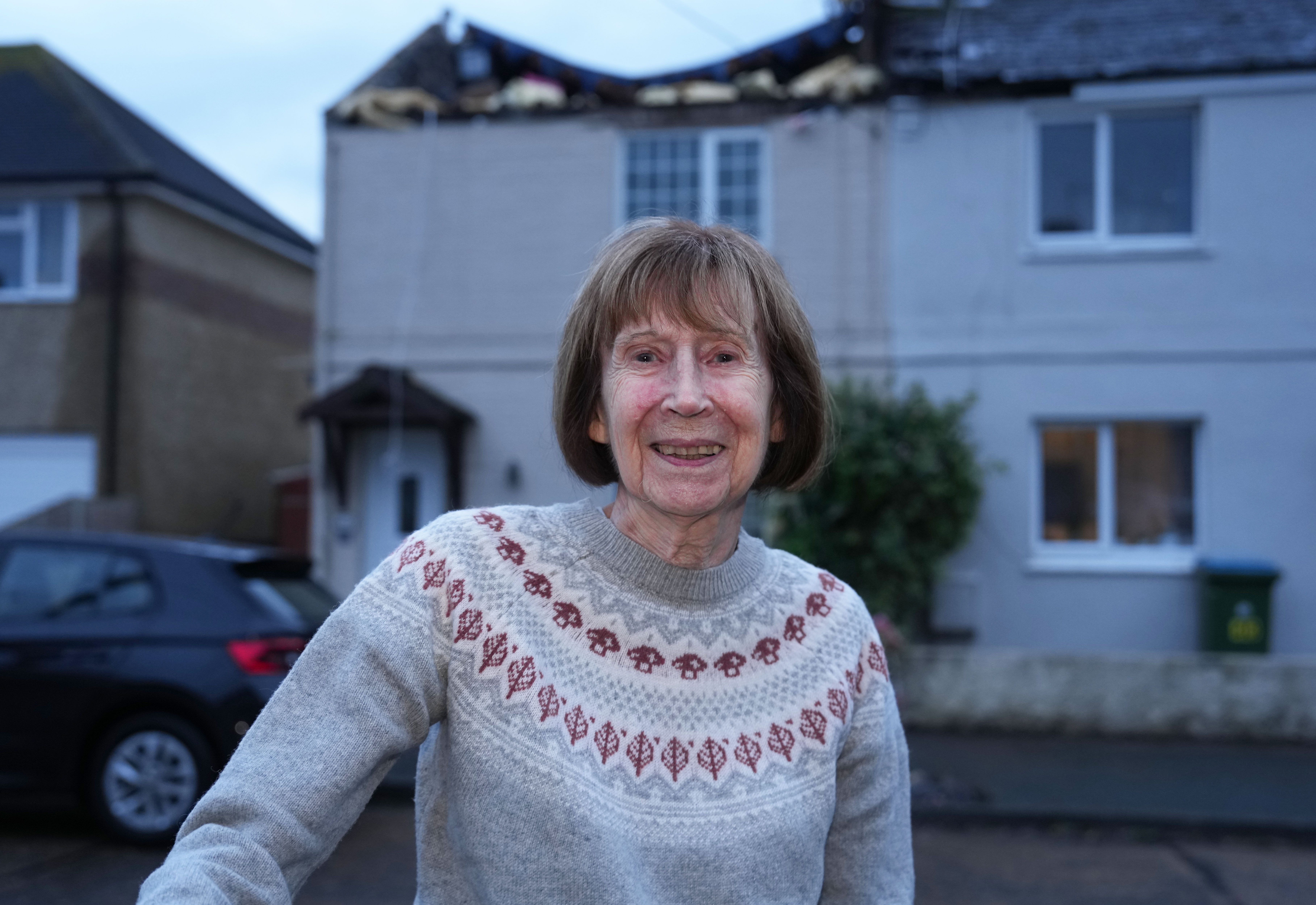 Margaret Mullineux, 89, war allein, als der Twister in ihr Grundstück einschlug
