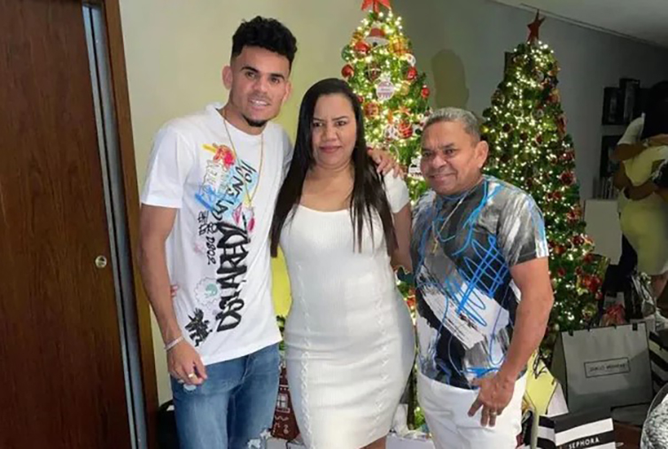 Diaz‘ Mutter, Cilenis Marulanda, wurde ebenfalls entführt, konnte aber später gerettet werden, nachdem sie in derselben Nacht in der Stadt Barrancas gefunden wurde