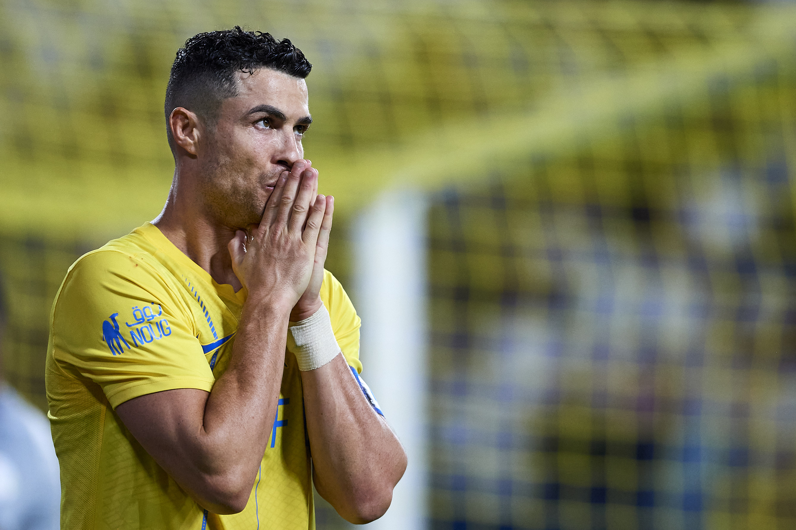 Ronaldos Einkommen pro Minute, die er spielt, wird von Gay trotz seines Gehalts von 175 Millionen Pfund in den Schatten gestellt