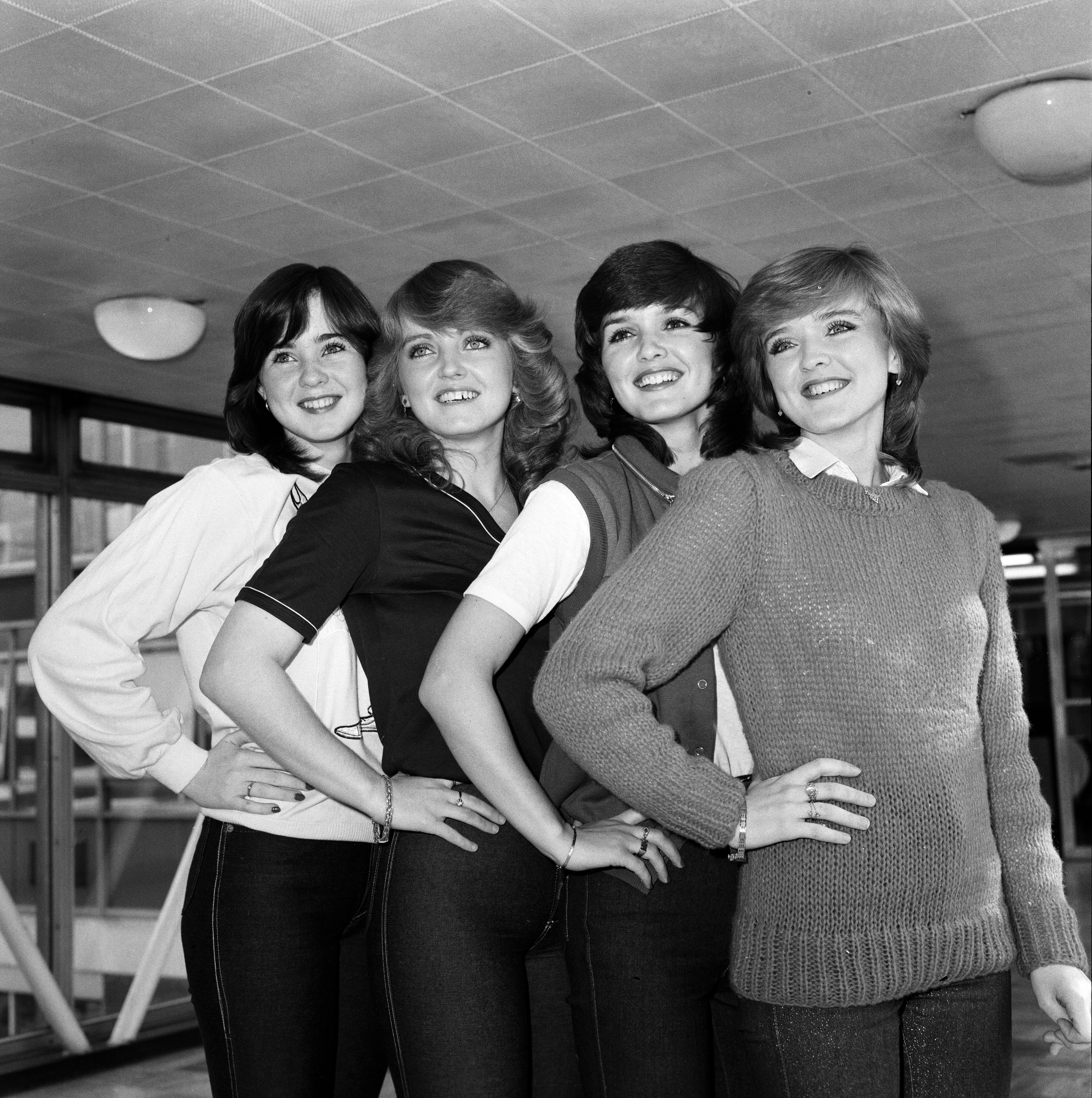 Linda, Zweite von links, wurde in der Band ihrer Familie The Nolans berühmt