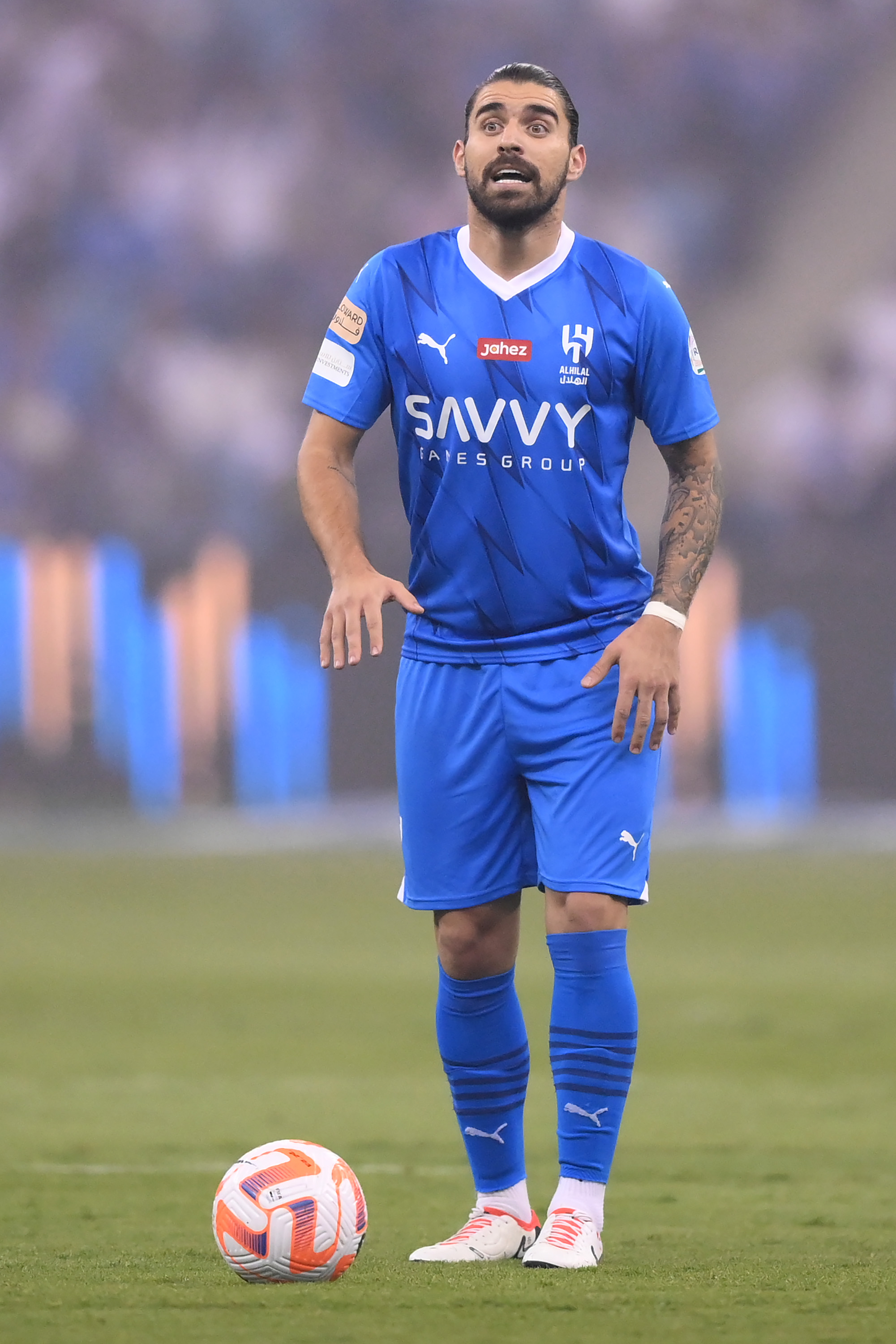 Die Magpies wurden mit einem Wechsel von Al-Hilal-Mittelfeldspieler Ruben Neves in Verbindung gebracht