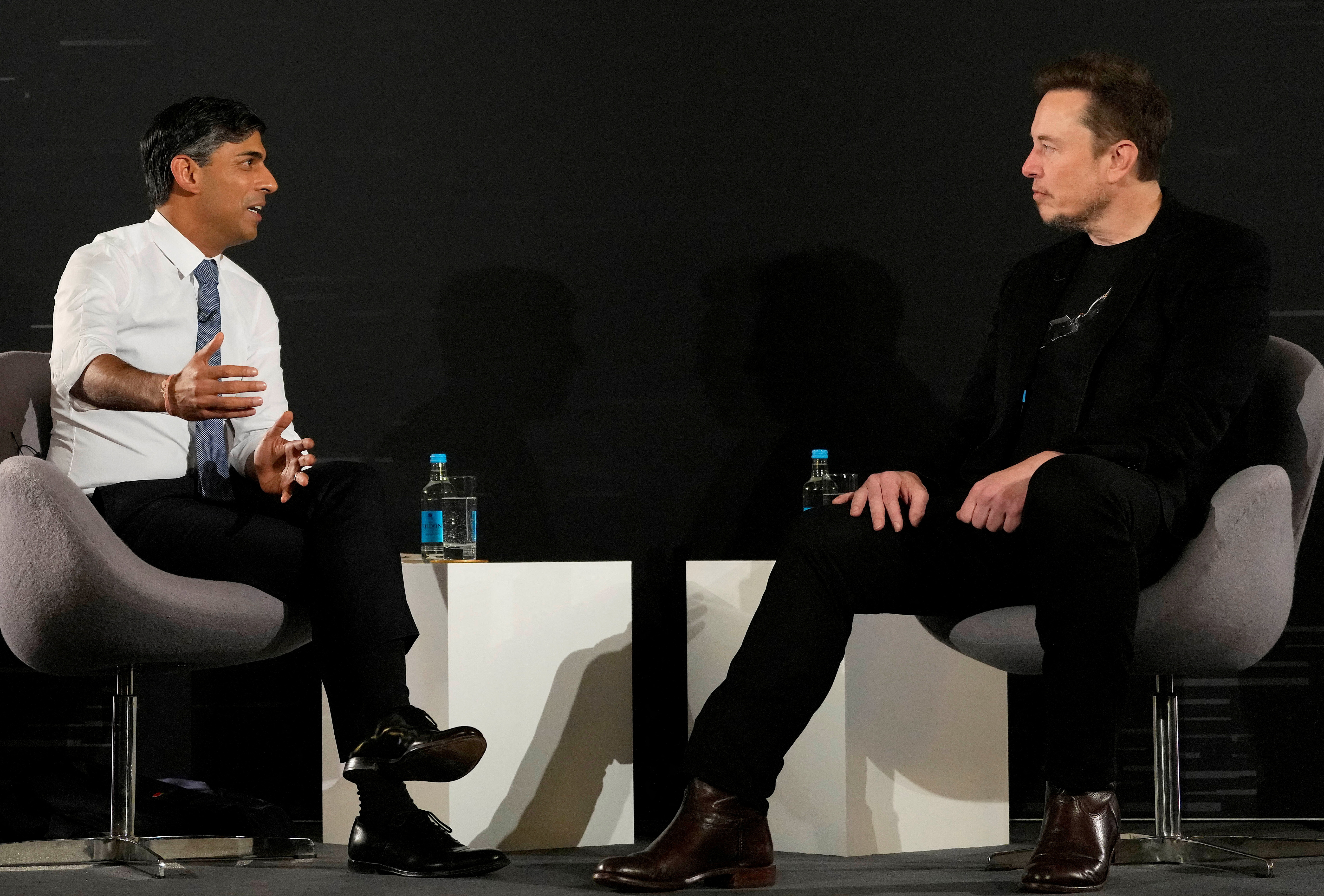 Tech-Guru Elon Musk sagte gegenüber Premierminister Rishi Sunak, dass KI in der Lage sein wird, die meisten menschlichen Aufgaben zu erledigen