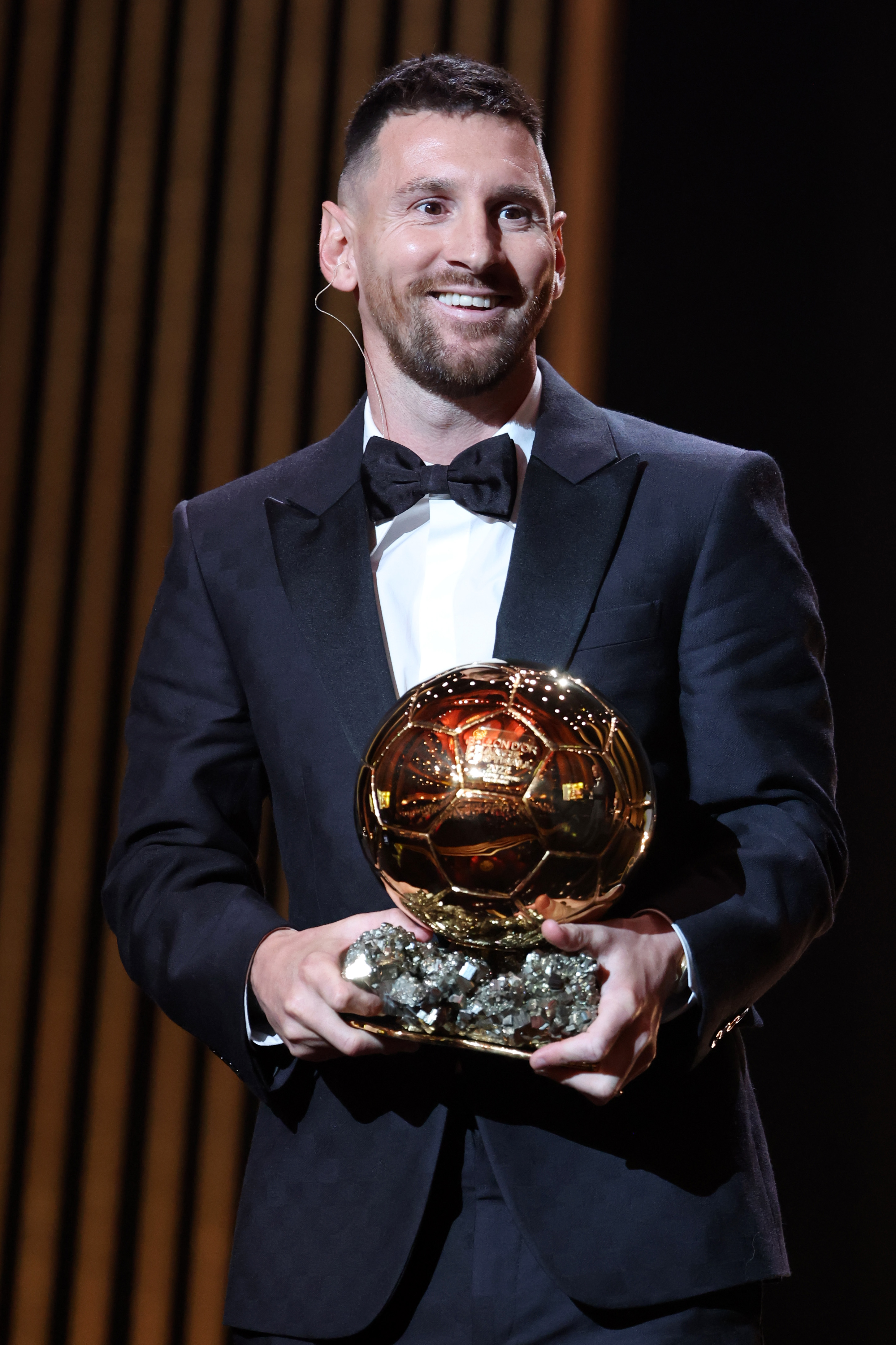Messi erhielt seinen achten Ballon d'Or, nachdem er Argentinien zum WM-Titel geführt hatte