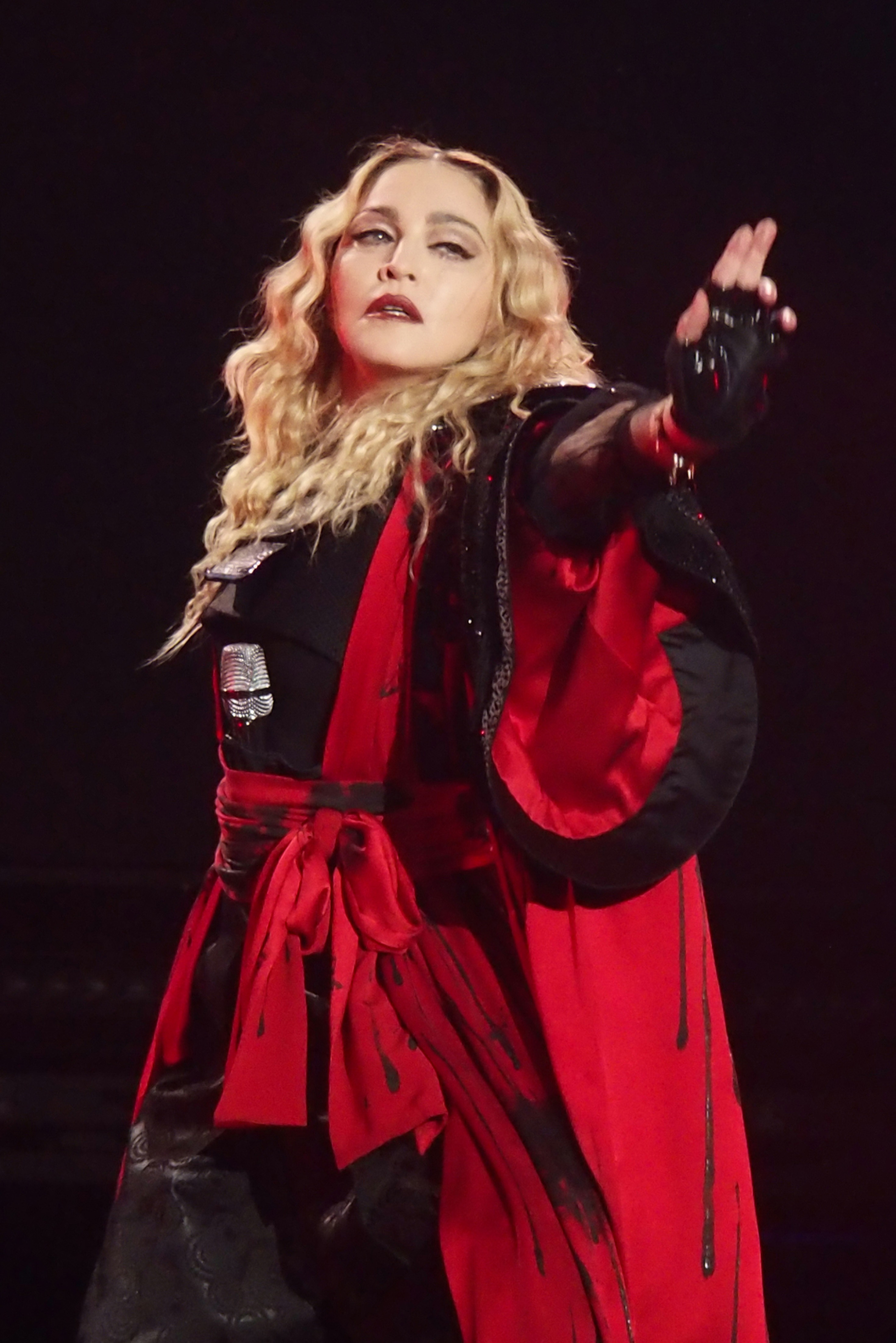 Madonna soll unter Vertrag genommen worden sein