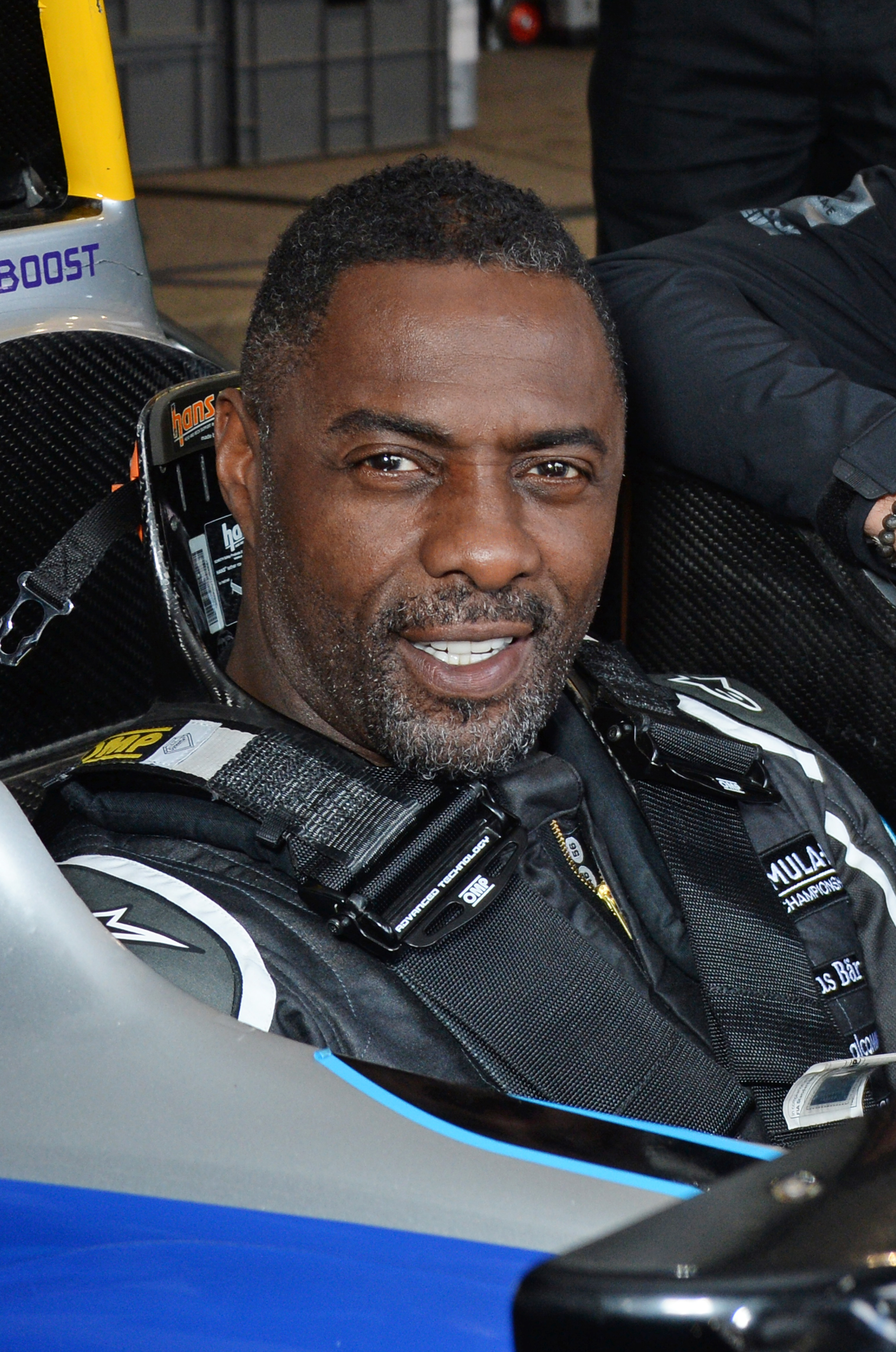 Der Wire-and-Luther-Schauspieler Idris Elba, hier am Steuer eines Formel-E-Rennwagens, unterstützt das Kart-Programm über seine Akademie