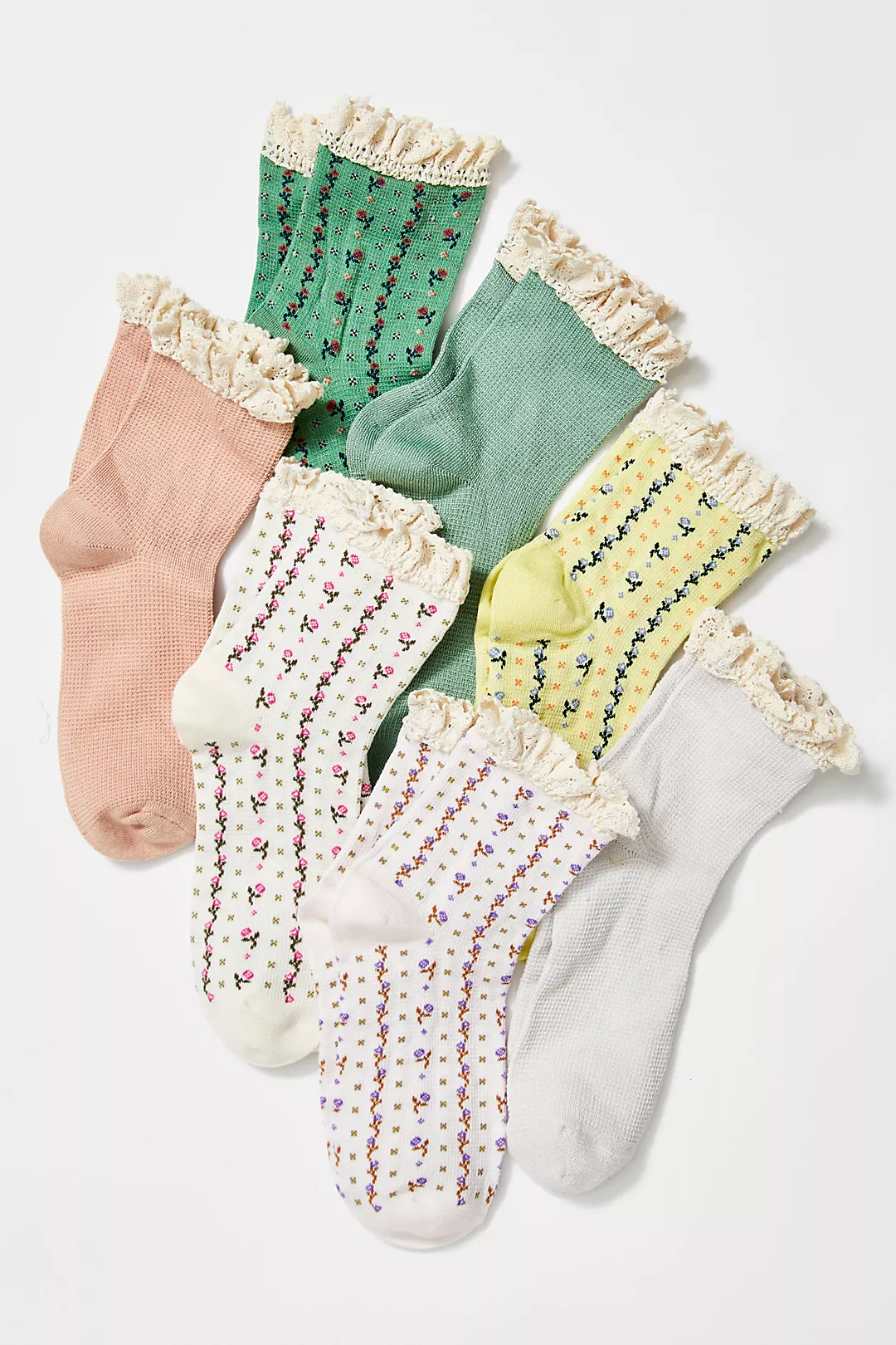 Sieben hübsche Paar Socken