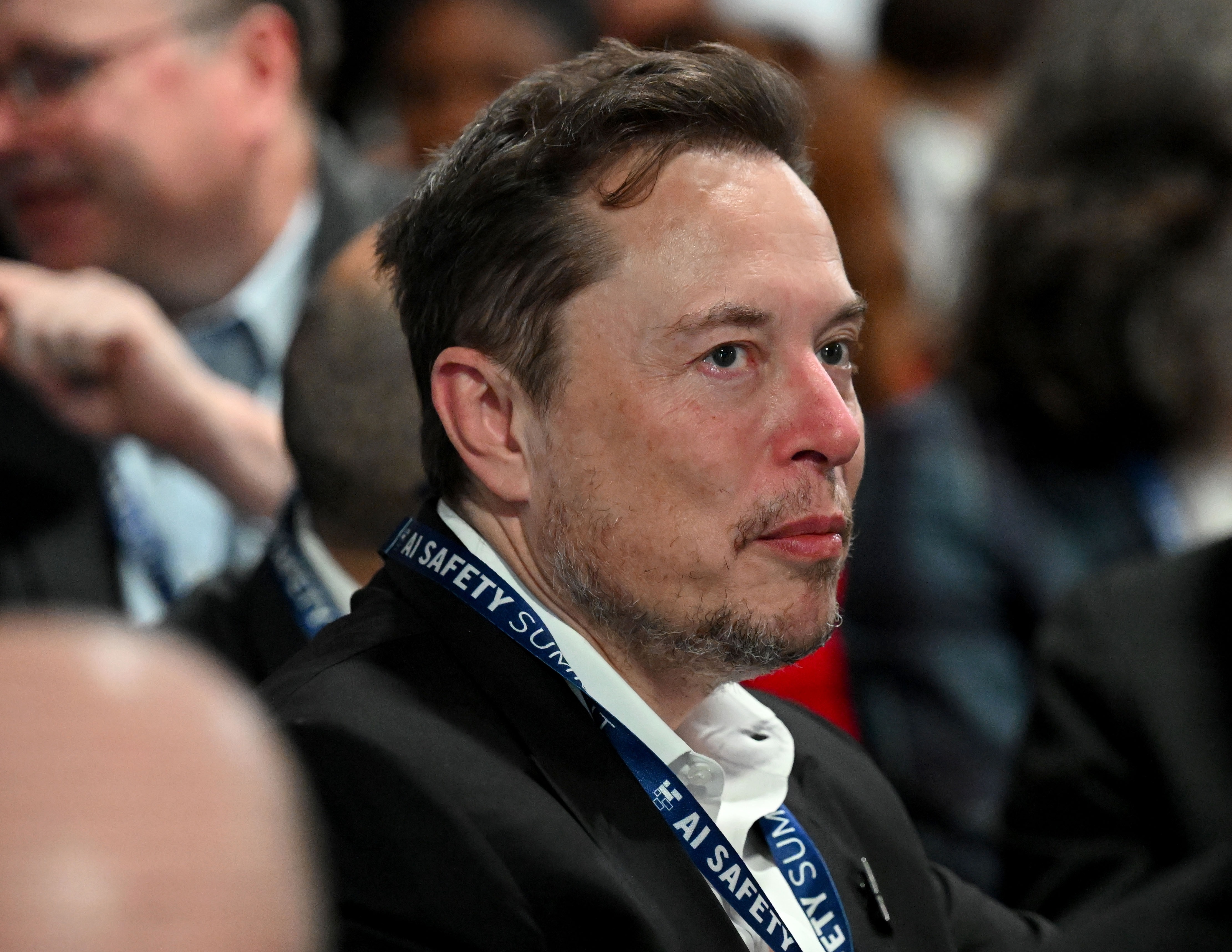 Der Milliardär Elon Musk untersucht mit seiner Firma Neuralink ein ähnliches Brainchip-Konzept