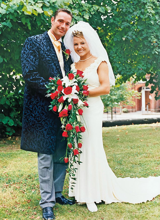 Cara und Larry heiraten 1998 zum ersten Mal