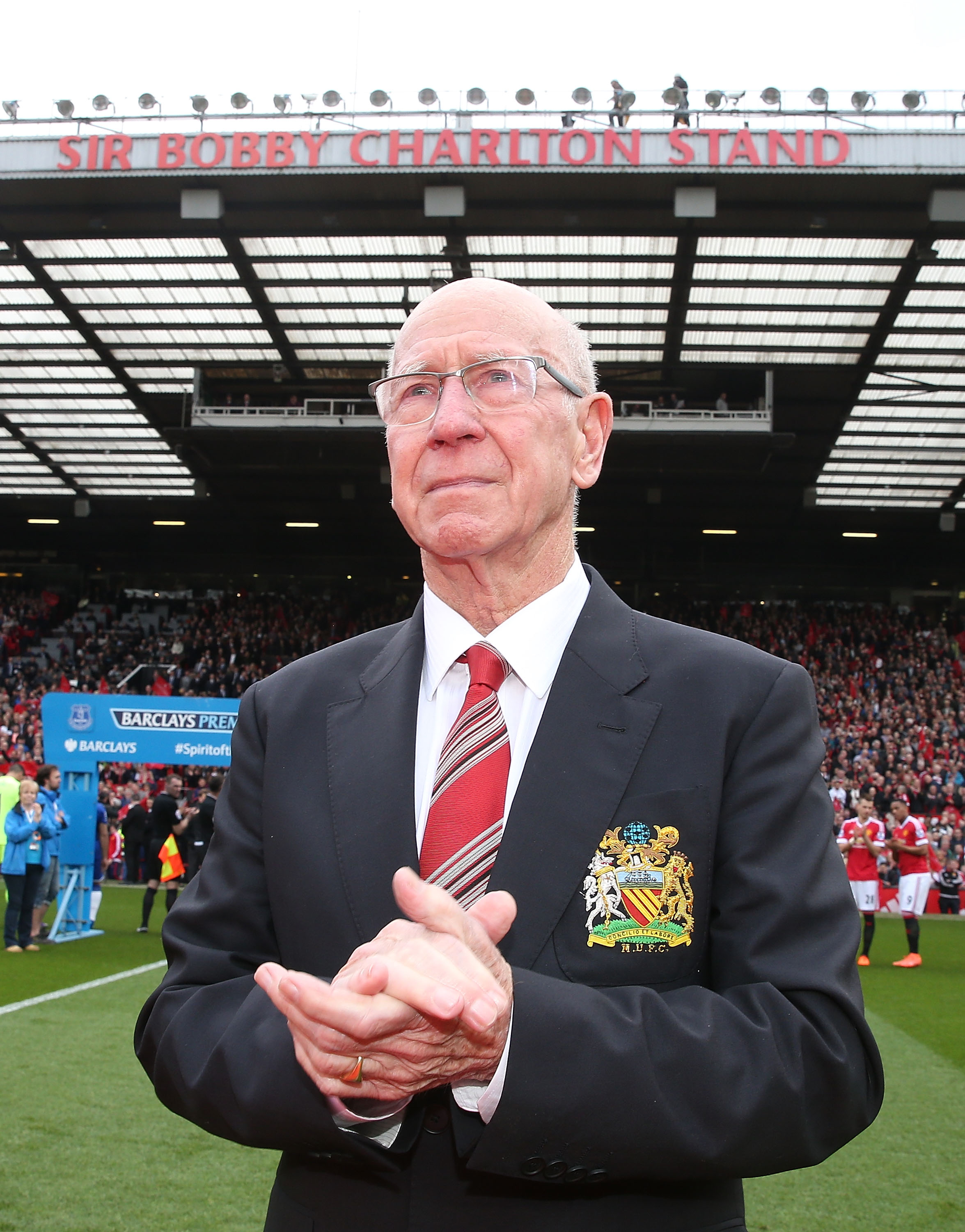 Sir Bobby Charlton verstarb im Alter von 86 Jahren an den Folgen einer Demenzerkrankung