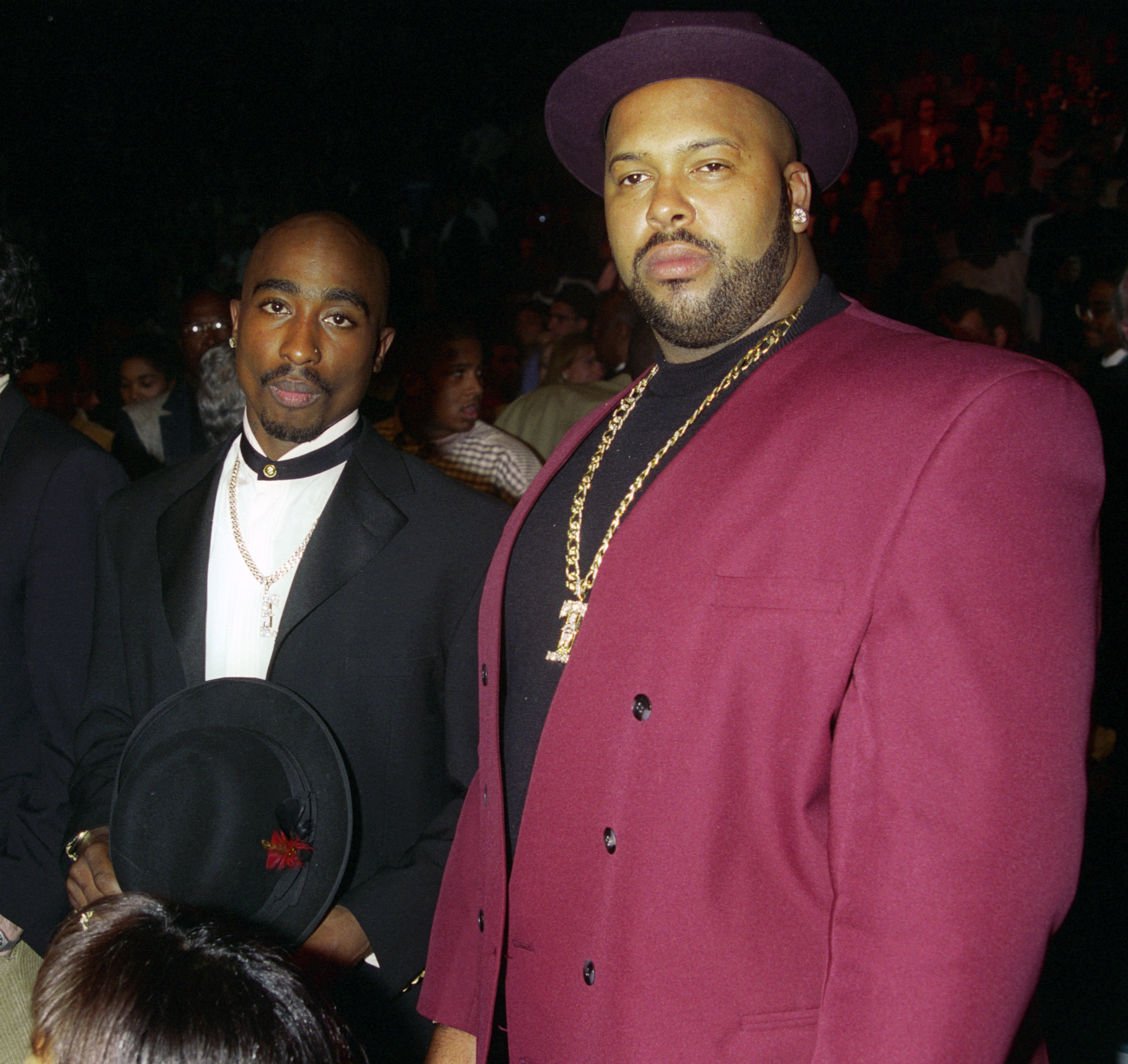 Suge Knight (rechts) saß in der Nacht, in der er angeschossen wurde, mit Tupac (links) im Auto