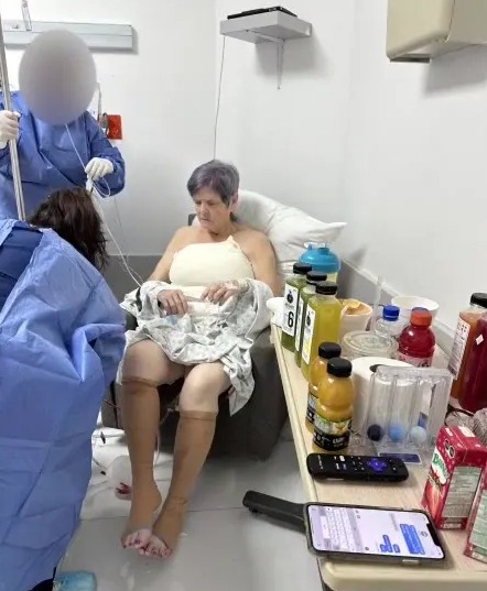 Die Mutter besuchte Mexiko für eine Hautentfernungsoperation und eine Bruststraffung