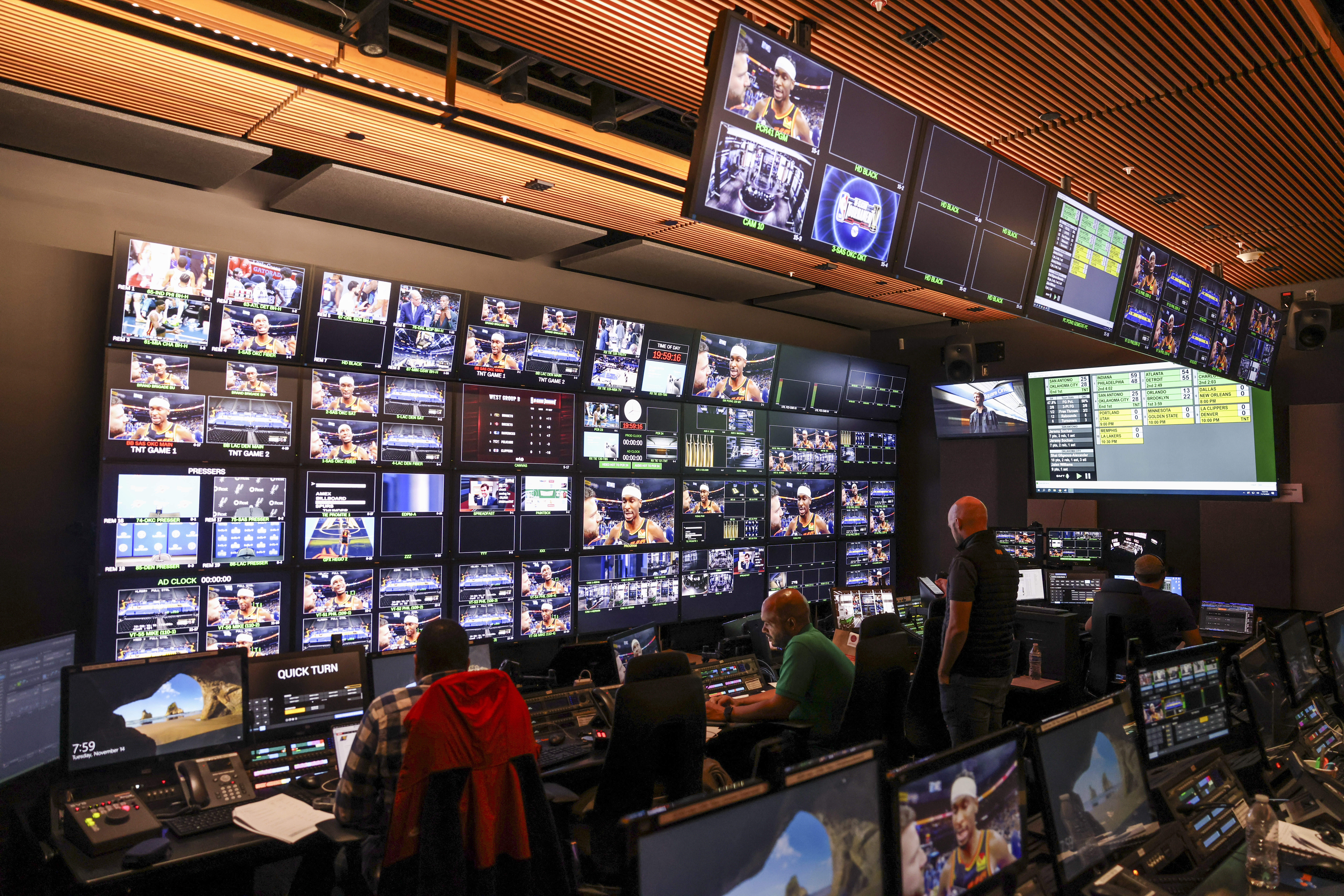 Die US Sun hat die TNT-Studios in Atlanta, Georgia, besucht, wo Inside the NBA produziert wird