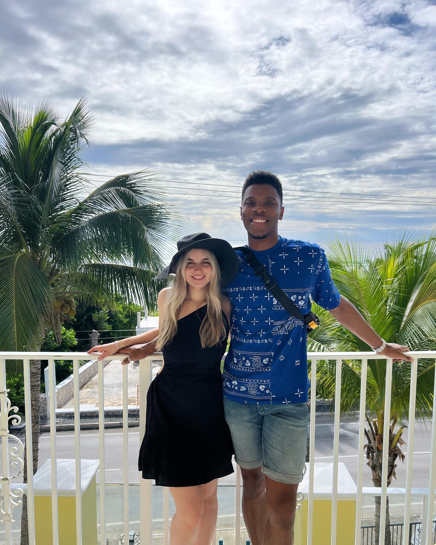 Das Paar verlobte sich während eines Urlaubs auf den Cayman Islands