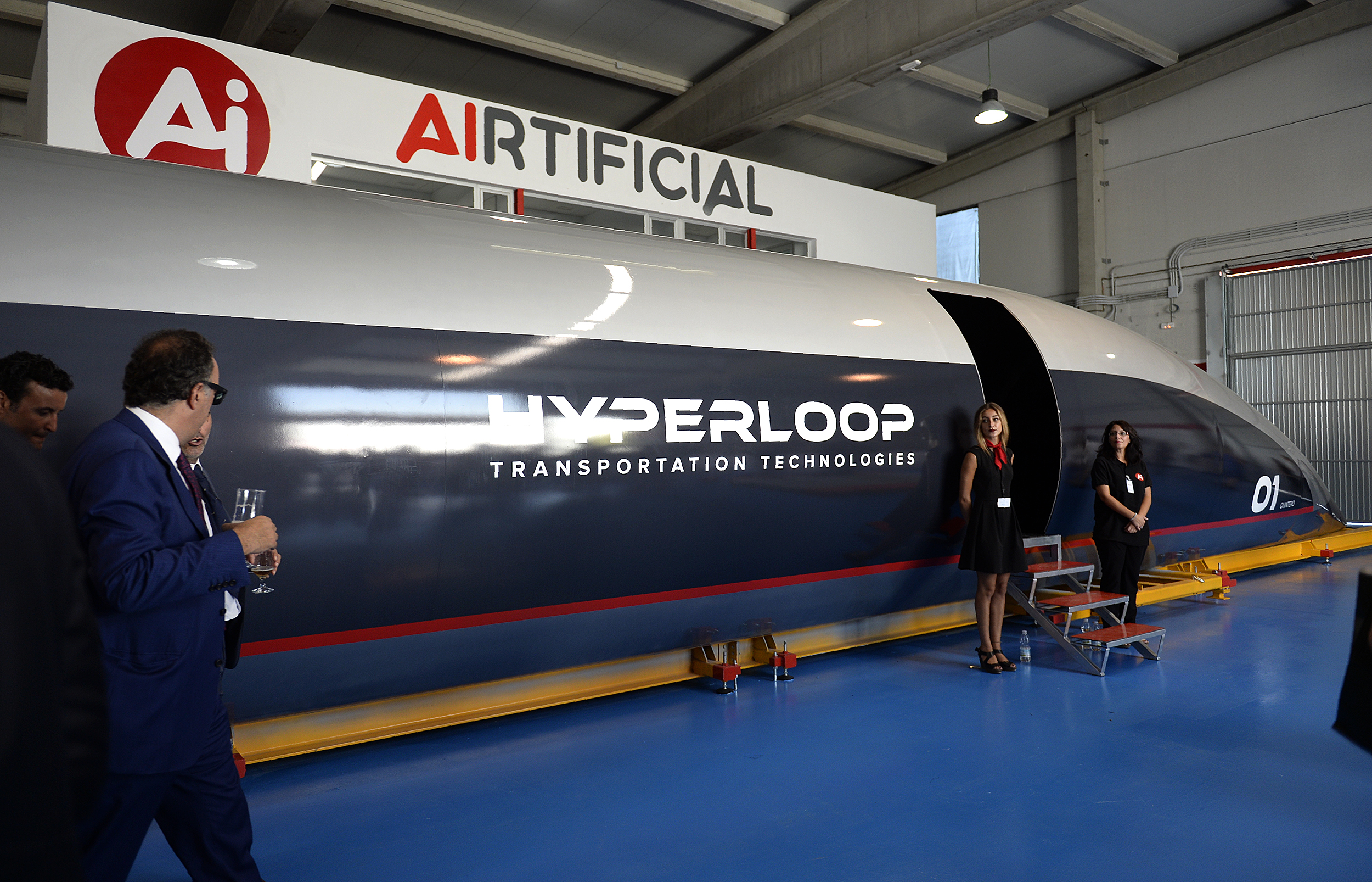 Weltweit arbeiten sieben Unternehmen daran, den Hyperloop-Traum Wirklichkeit werden zu lassen