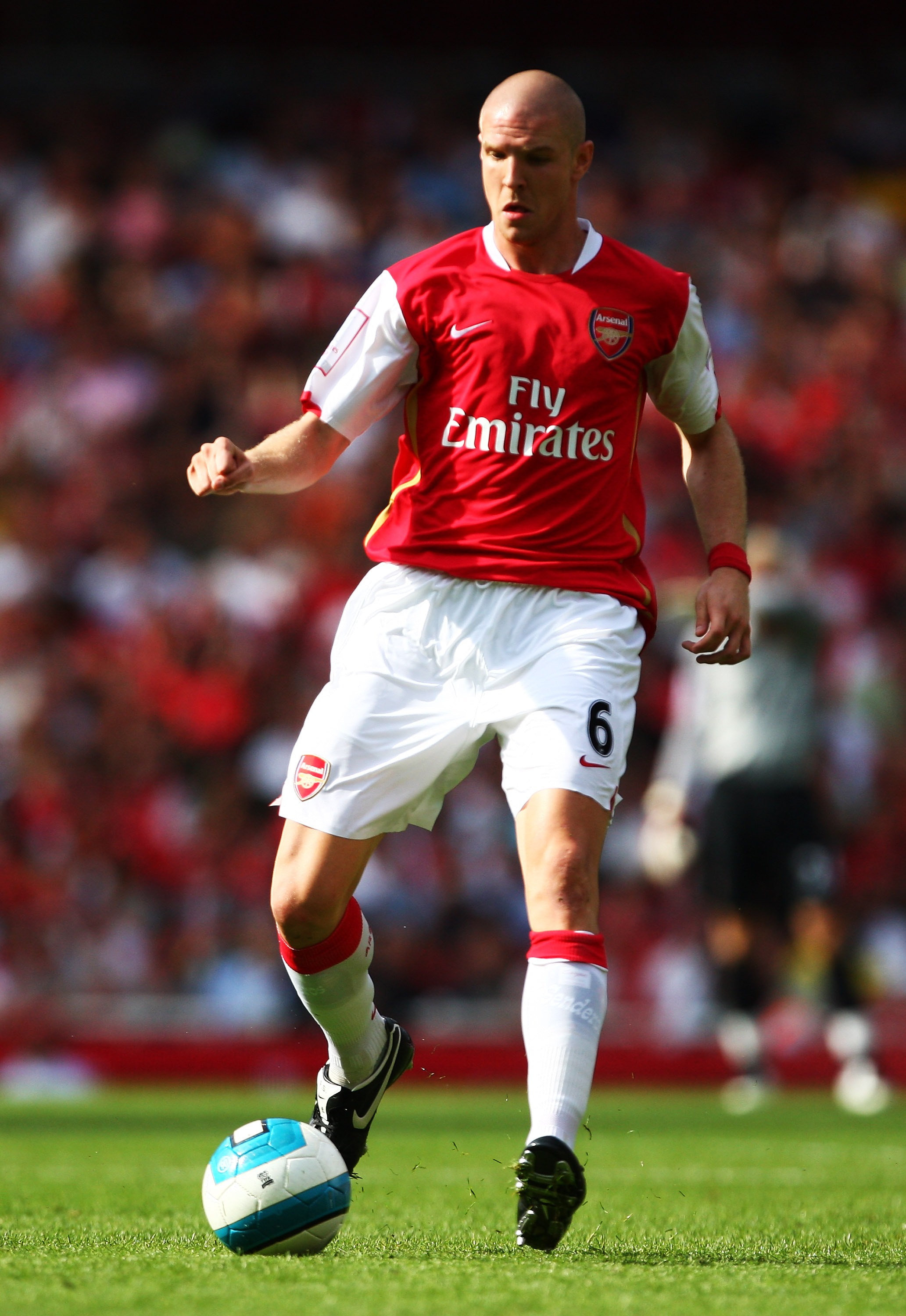 Philippe Senderos spielte zwischen 2003 und 2010 für Arsenal