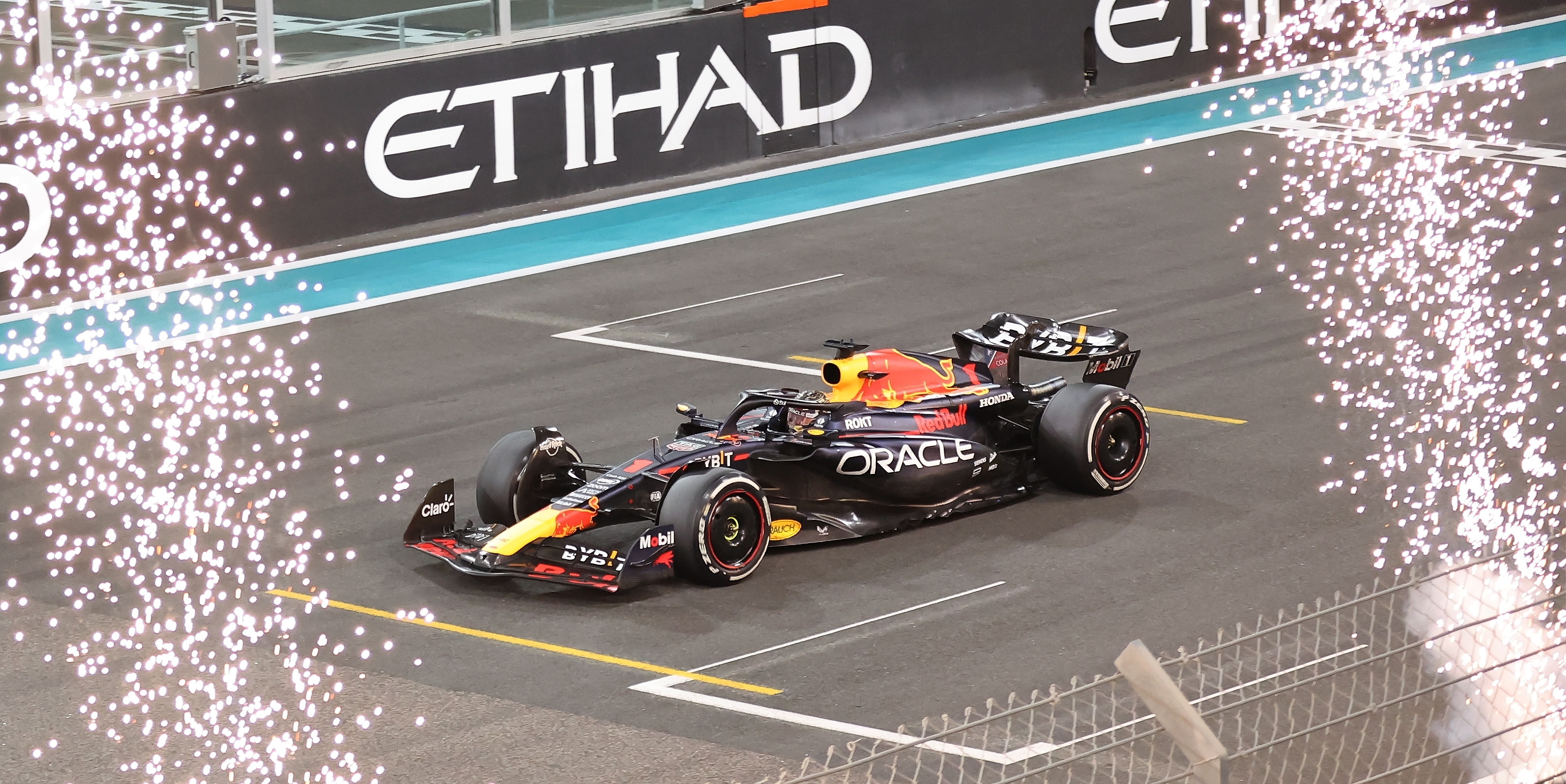 Der amtierende F1-Champion Max Verstappen gewann den Großen Preis von Abu Dhabi