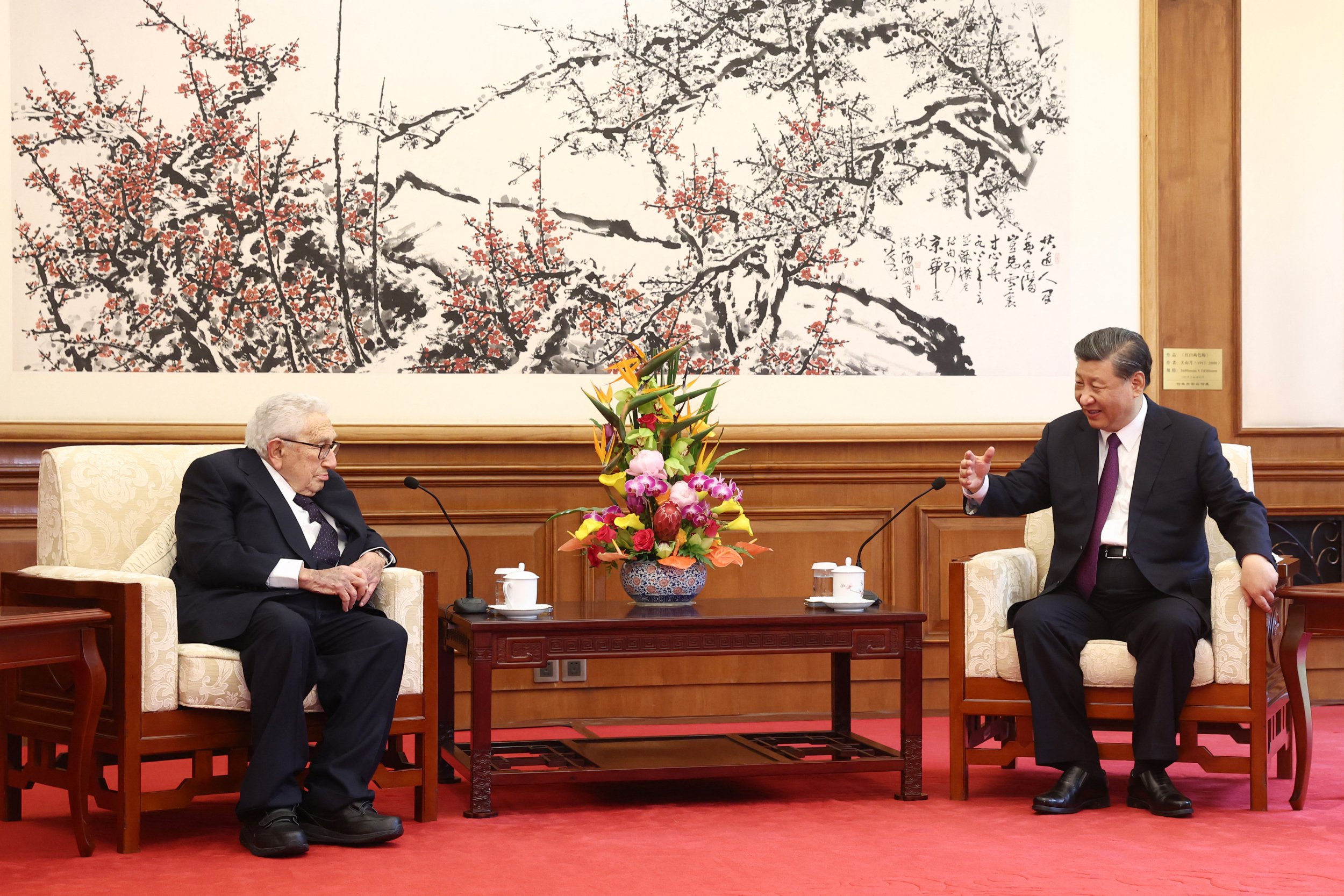 Kissinger reiste im Juli zu einem Treffen mit Chinas Präsident Xi Jinping (rechts).