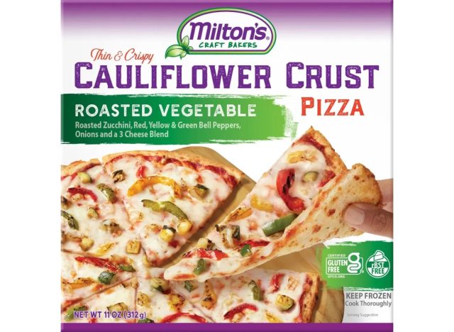 Miltons Pizza mit geröstetem Gemüse und Blumenkohlkruste