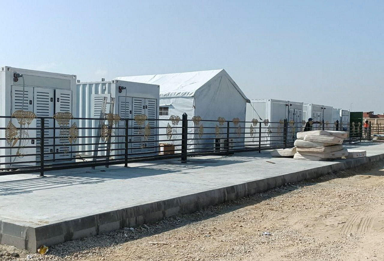 Der Bau eines Feldkrankenhauses für medizinische Evakuierte wird am 1. November 2023 in Sheikh Zuweid in der Nähe von Al-Arish auf der Sinai-Halbinsel in Ägypten gezeigt.