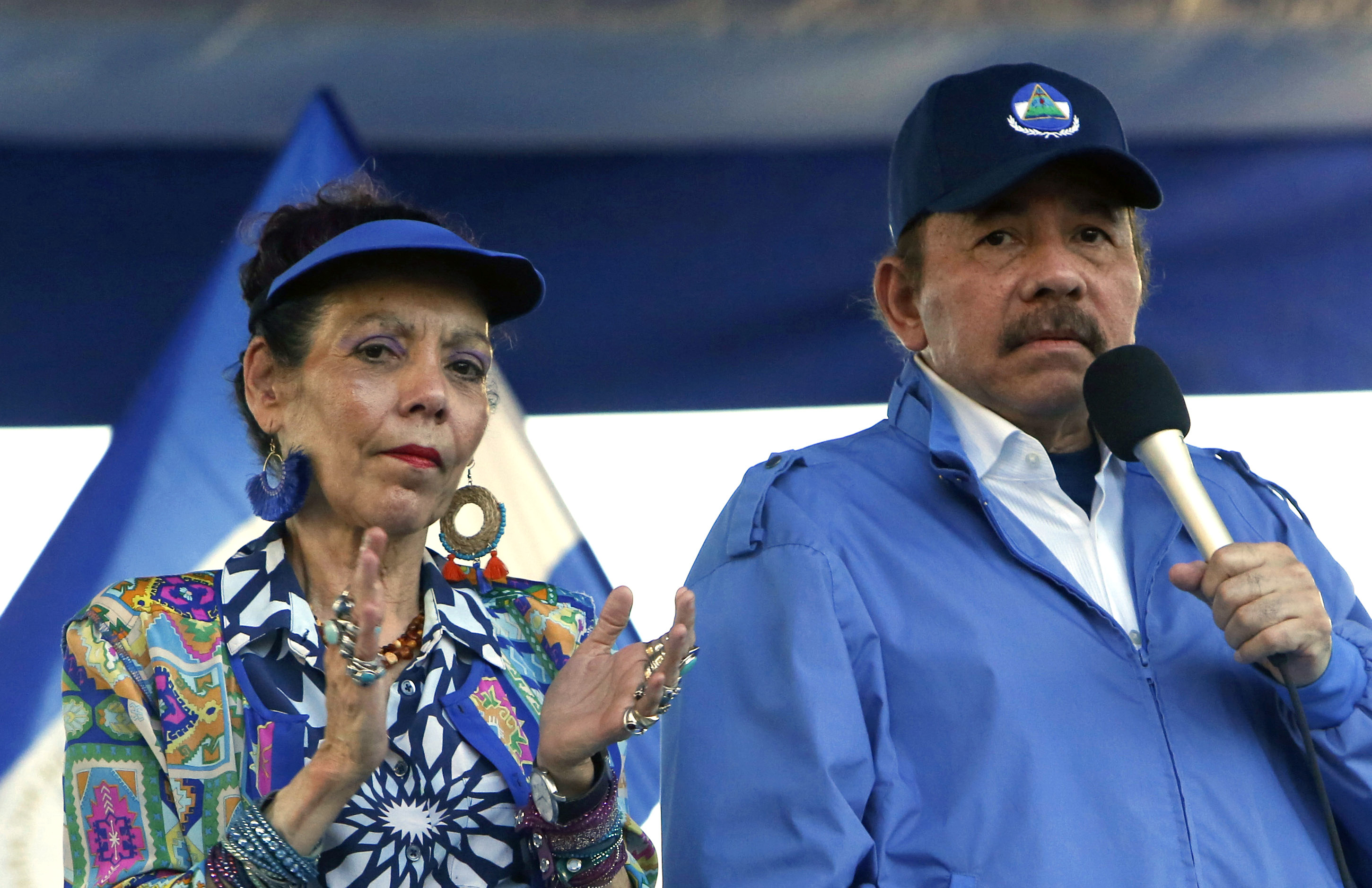 Präsident Daniel Ortega hatte den Sieg gefeiert, aber jetzt sagt seine Frau Vizepräsidentin Rosario Murillo, es sei „Putschmache“ gewesen.