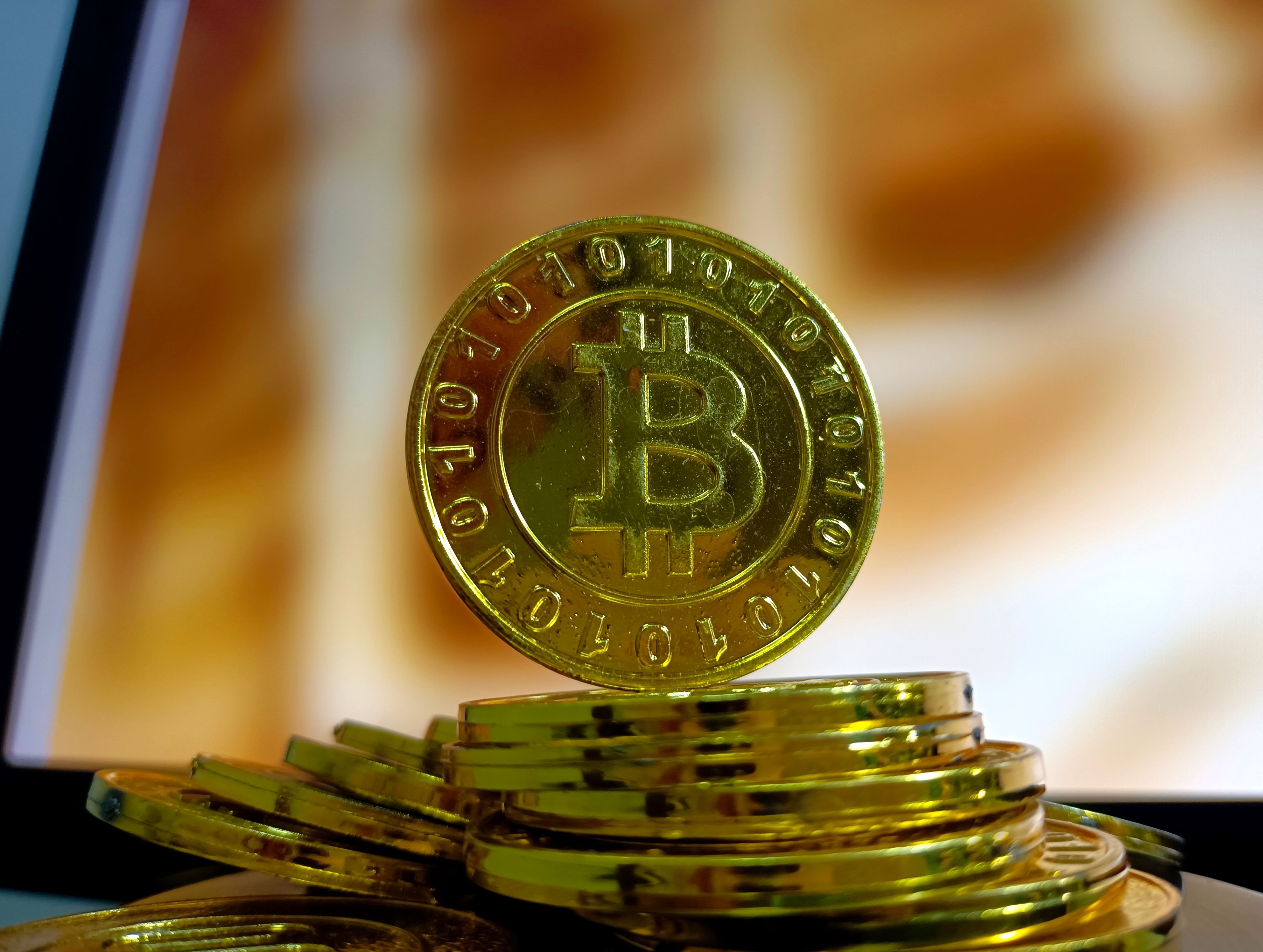 Der Preis von Bitcoin stieg gestern auf 42.000 $ (33.000 £).
