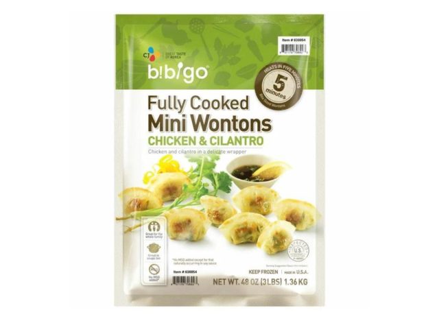 Vollgekochte Mini-Wontons mit Bibigo-Hühnchen und Koriander