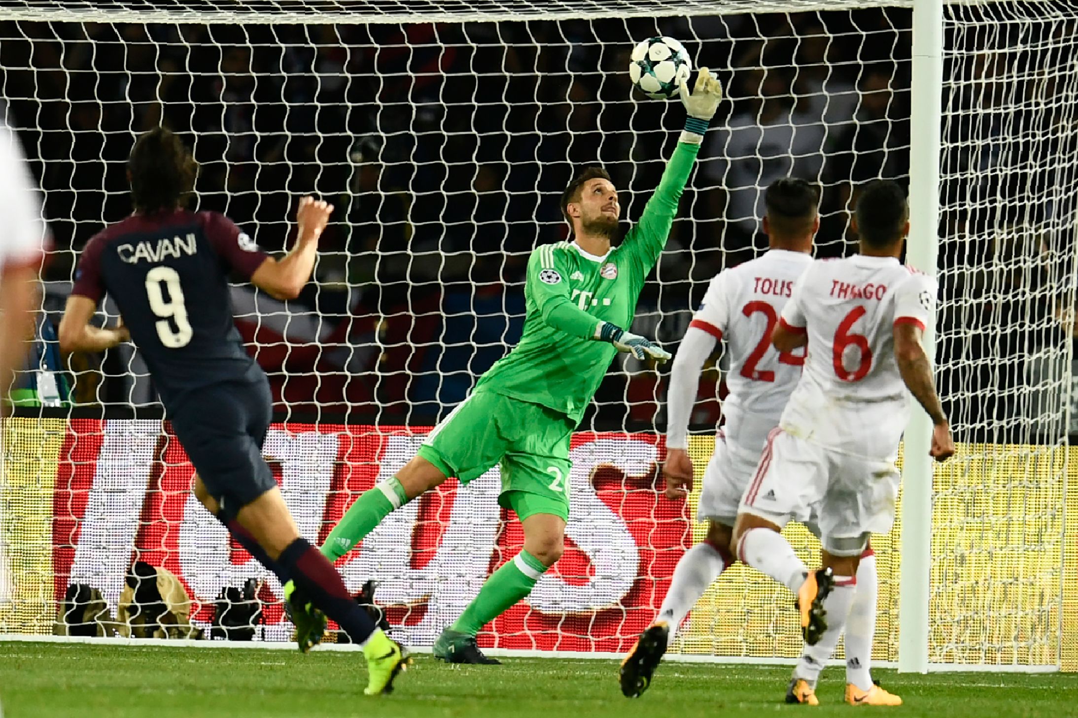 Edinson Cavani traf für PSG, als Bayern 2017 das letzte Mal in der Gruppenphase eine Niederlage hinnehmen musste