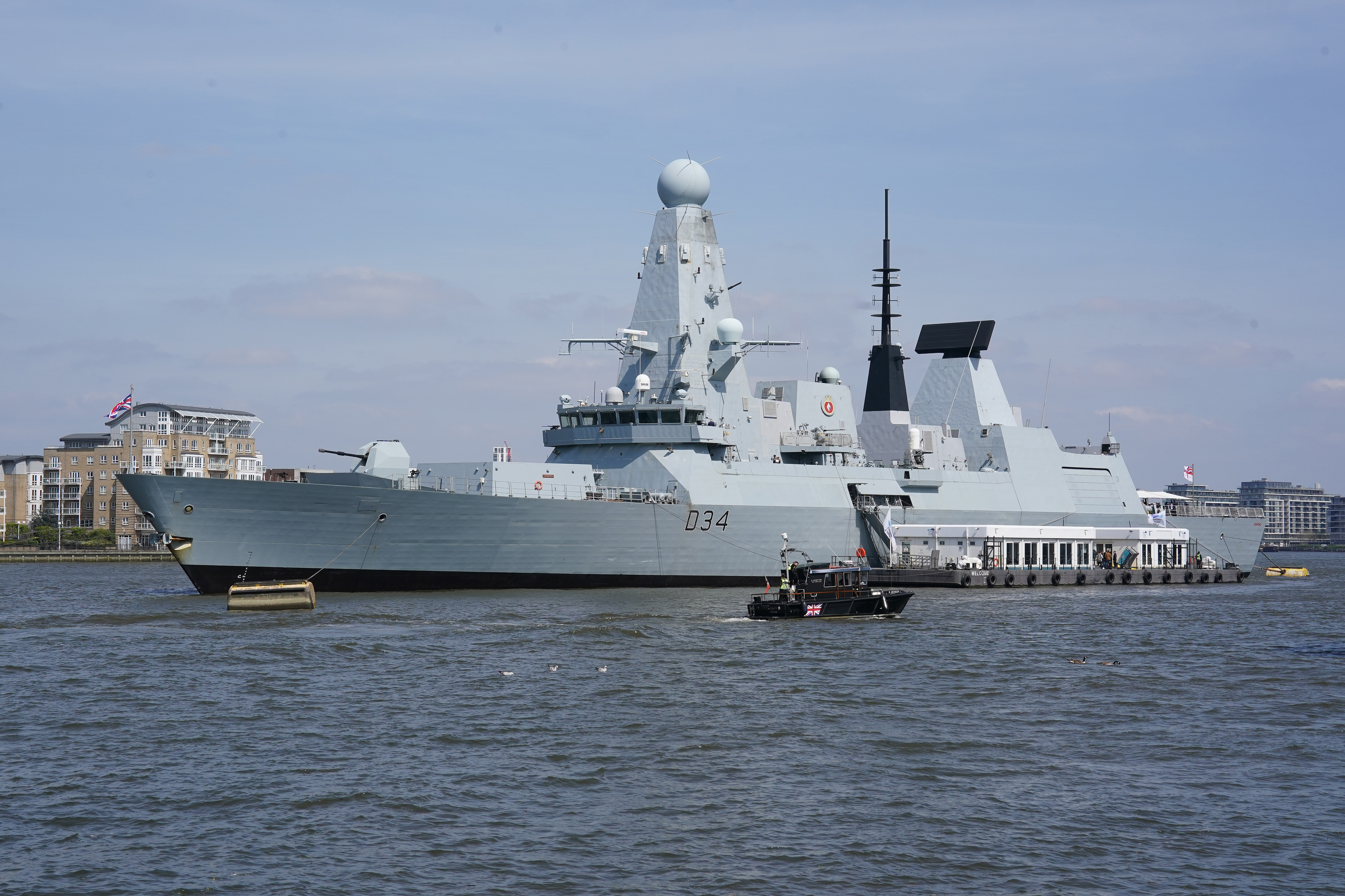 Die HMS Diamond, die im Bild an der Themse in Greenwich liegt, wurde ebenfalls im Nahen Osten eingesetzt