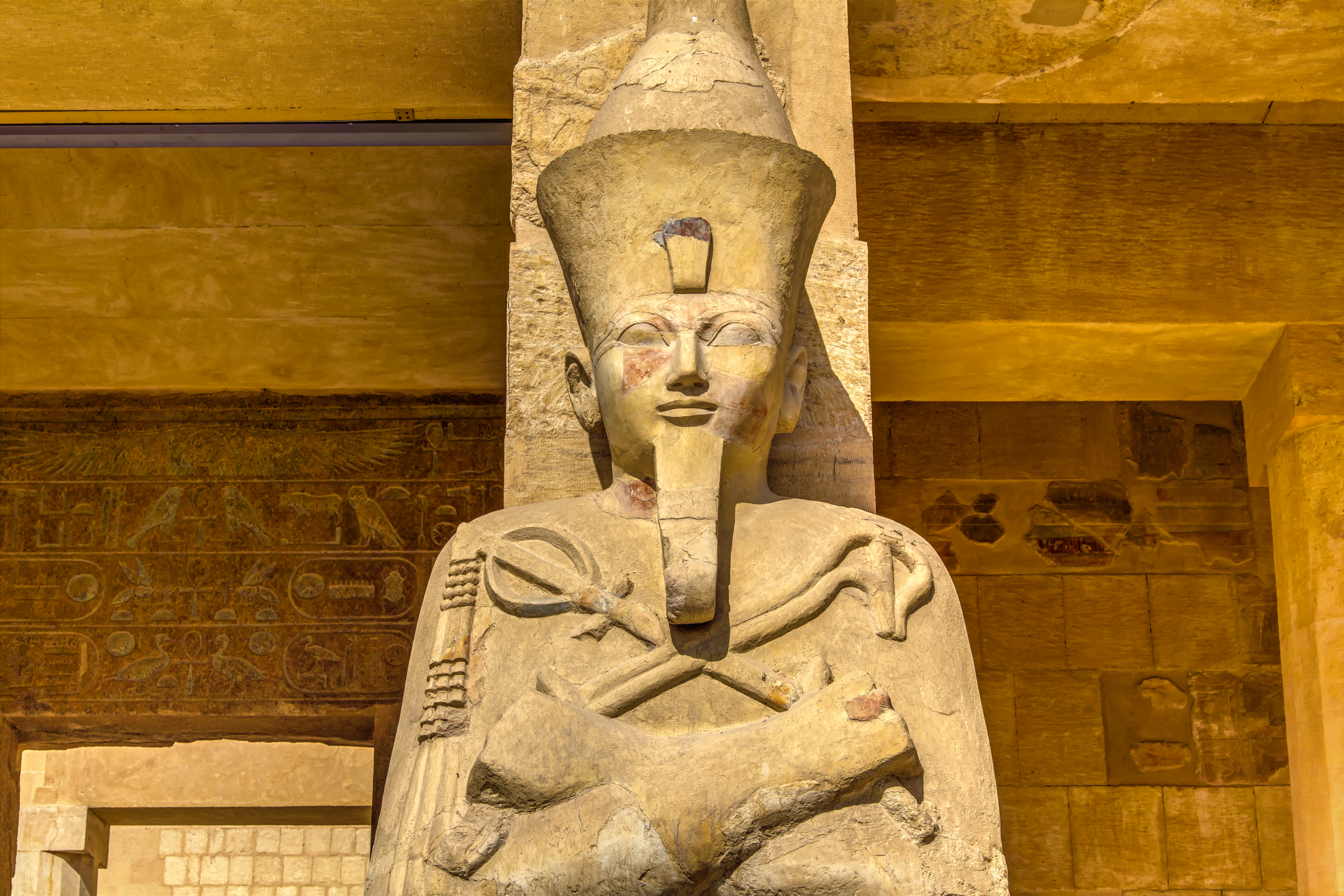 Bestaunen Sie die Statue der Königin Hatschepsut in Luxor