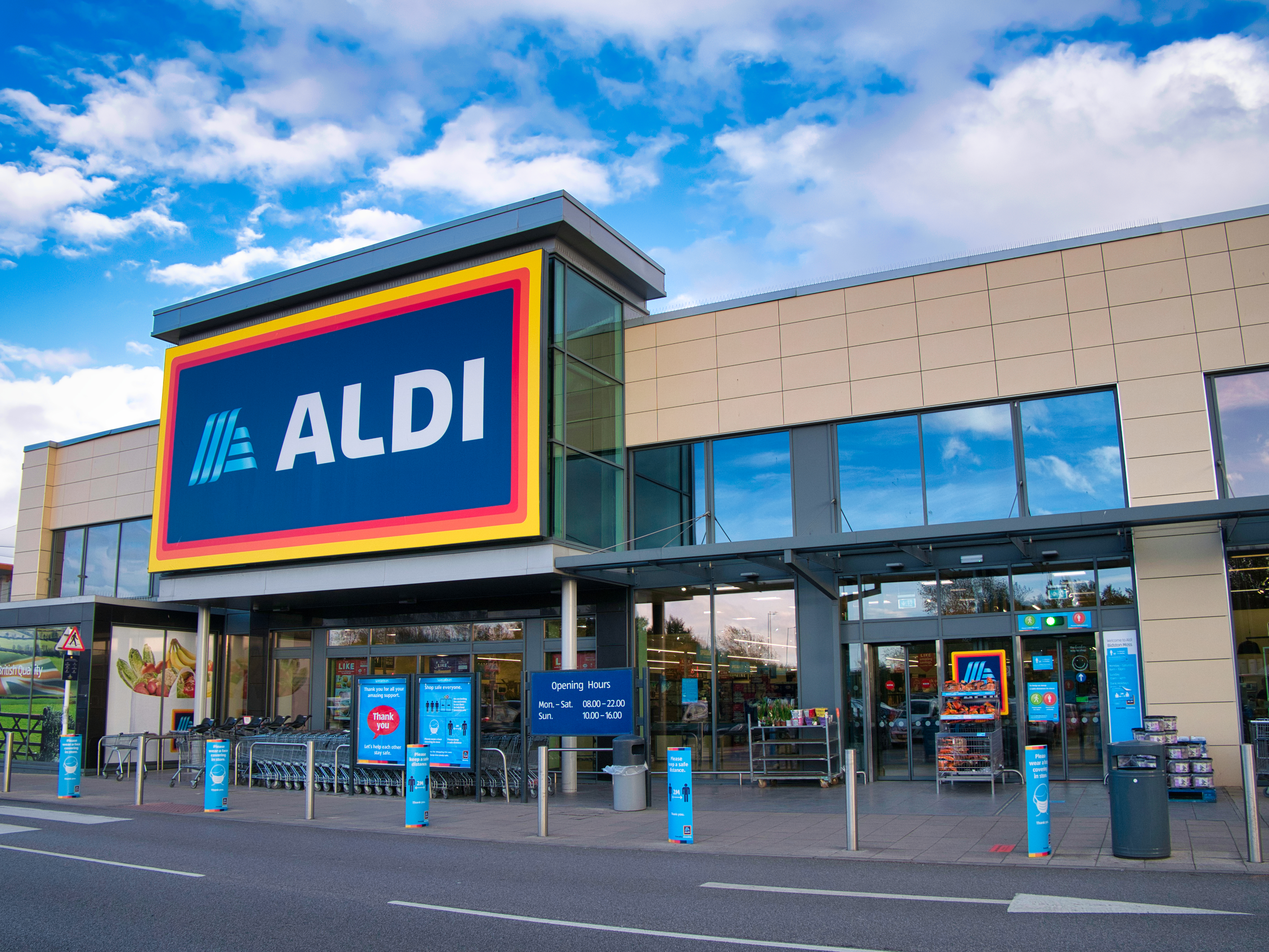 Der deutsche Discounter Aldi verkauft viele Produkte, darunter auch Wärmflaschen