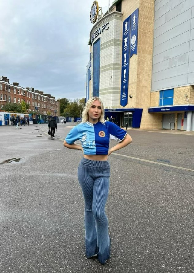 Sie trug das Hemd auf der Stamford Bridge