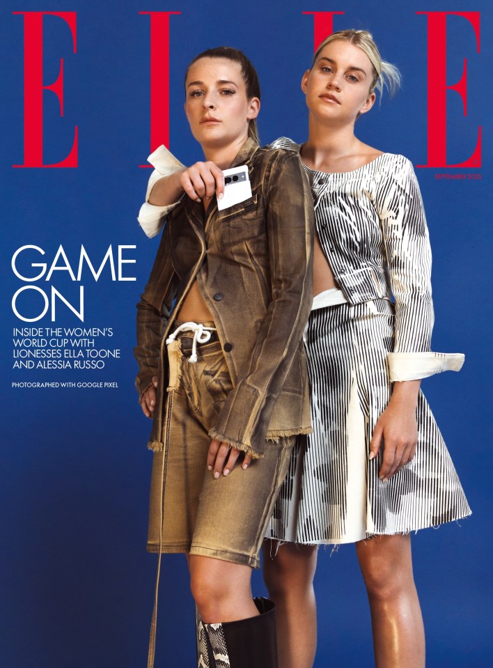 Ella Toone und Russo posieren für die Titelseite einer Zeitschrift