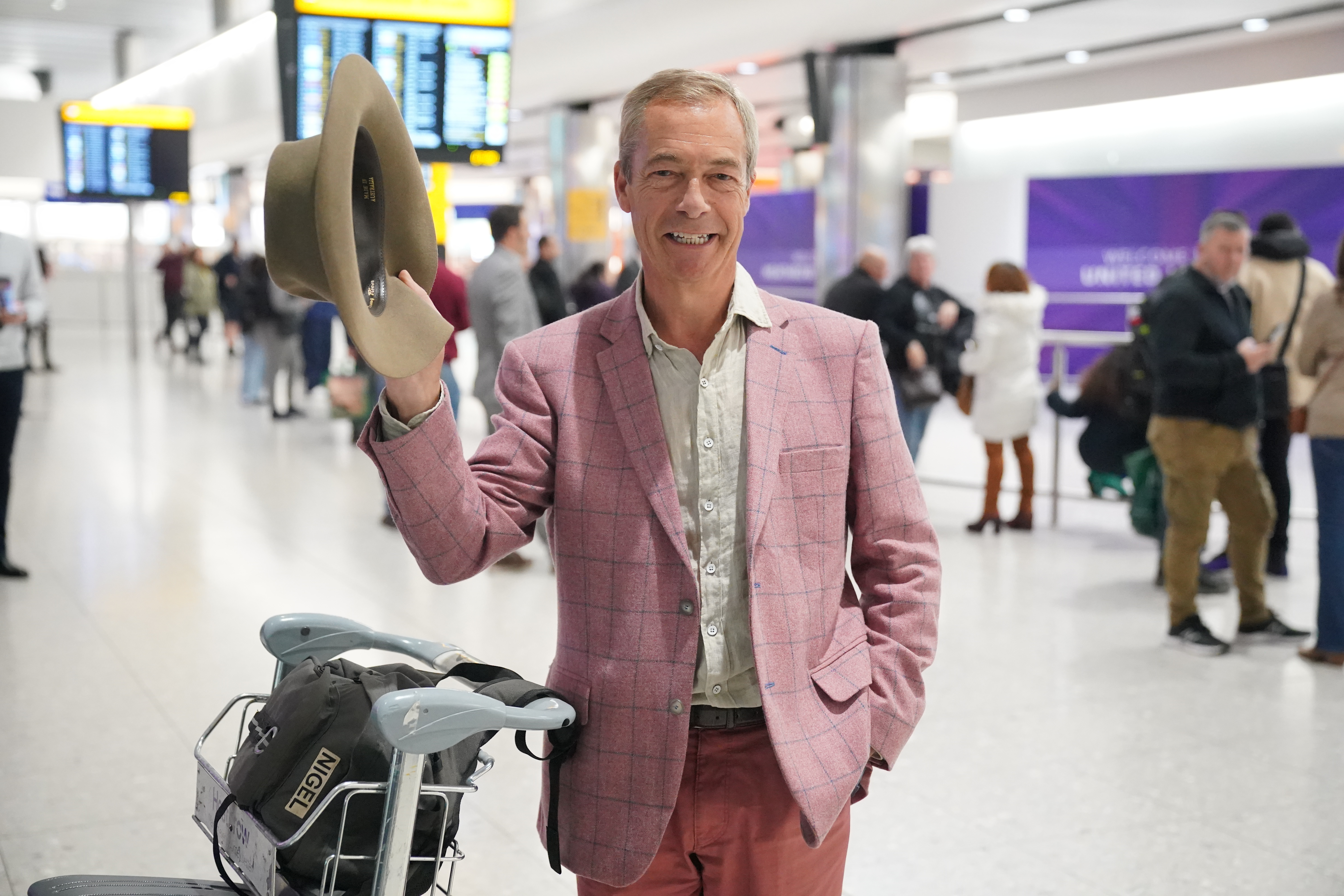 Nach ihren zahlreichen Auseinandersetzungen hat Nella den Politiker Nigel Farage brüskiert