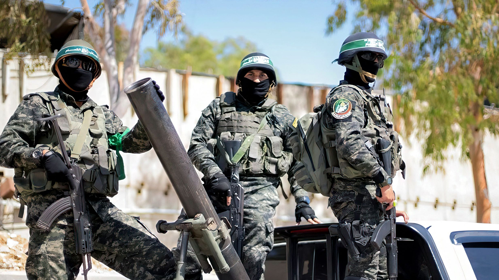 Die Terrorgruppe Hamas setzt offenbar Kinder ein, um Bomben zu transportieren und Panzer im Gazastreifen zu melden