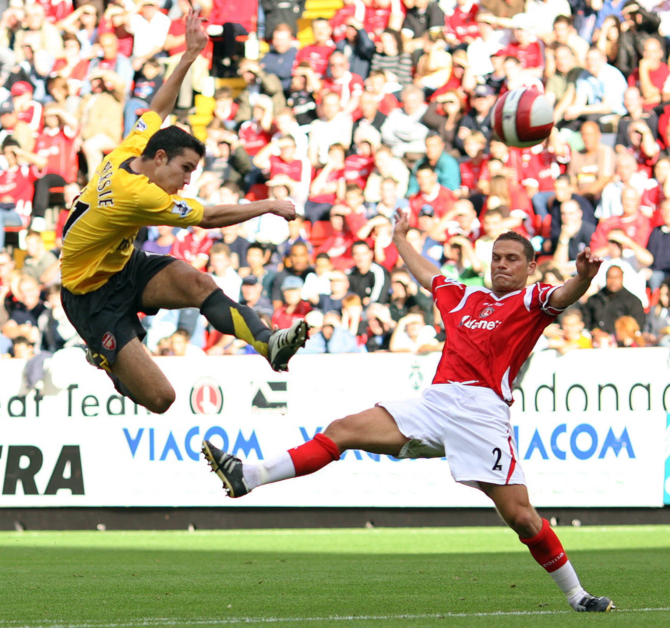 Der Stürmer erzielte 2006 gegen Charlton einen sensationellen Volleyschuss