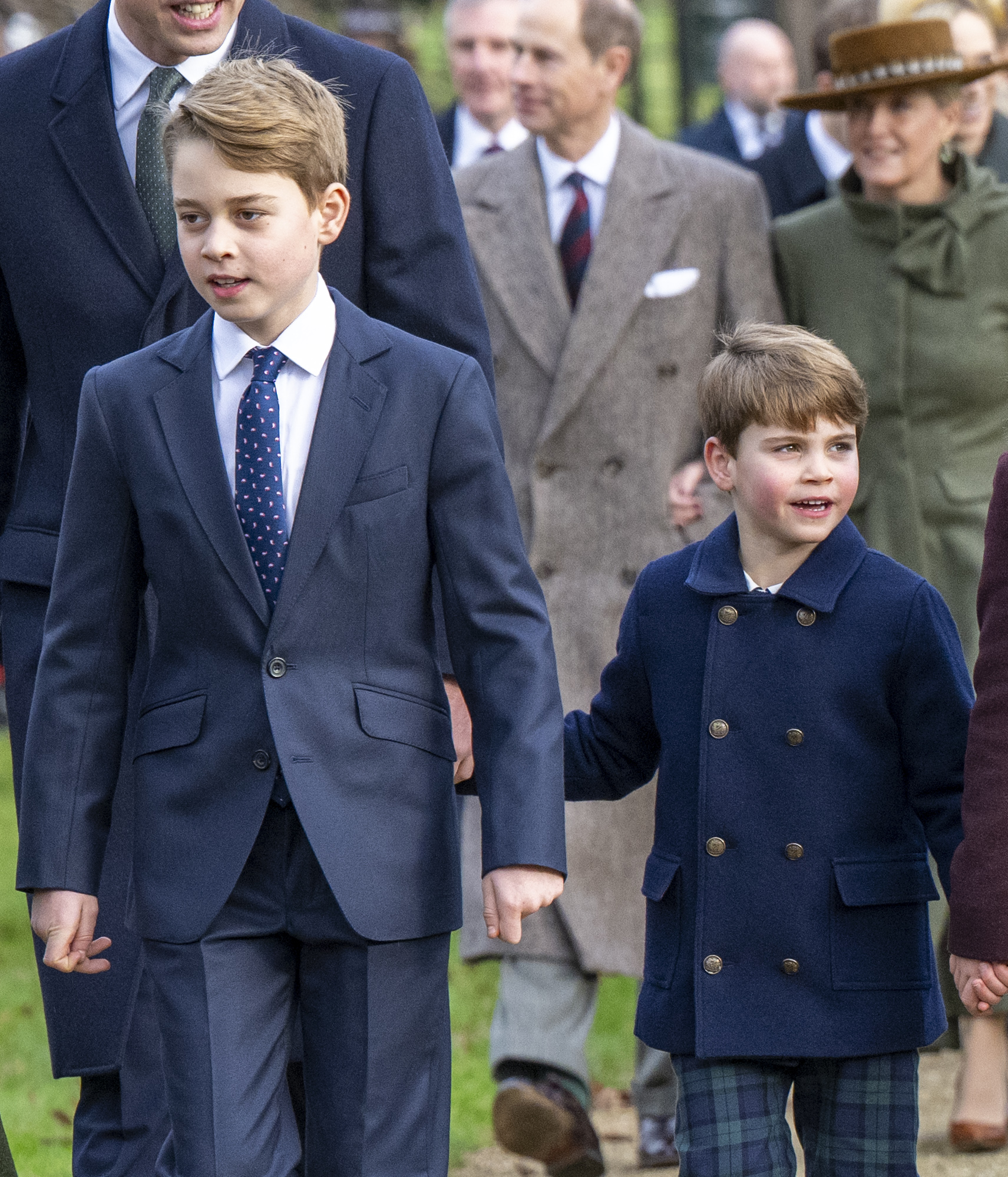 Bruder Prinz George und Prinz Louis waren für diesen Anlass elegant gekleidet