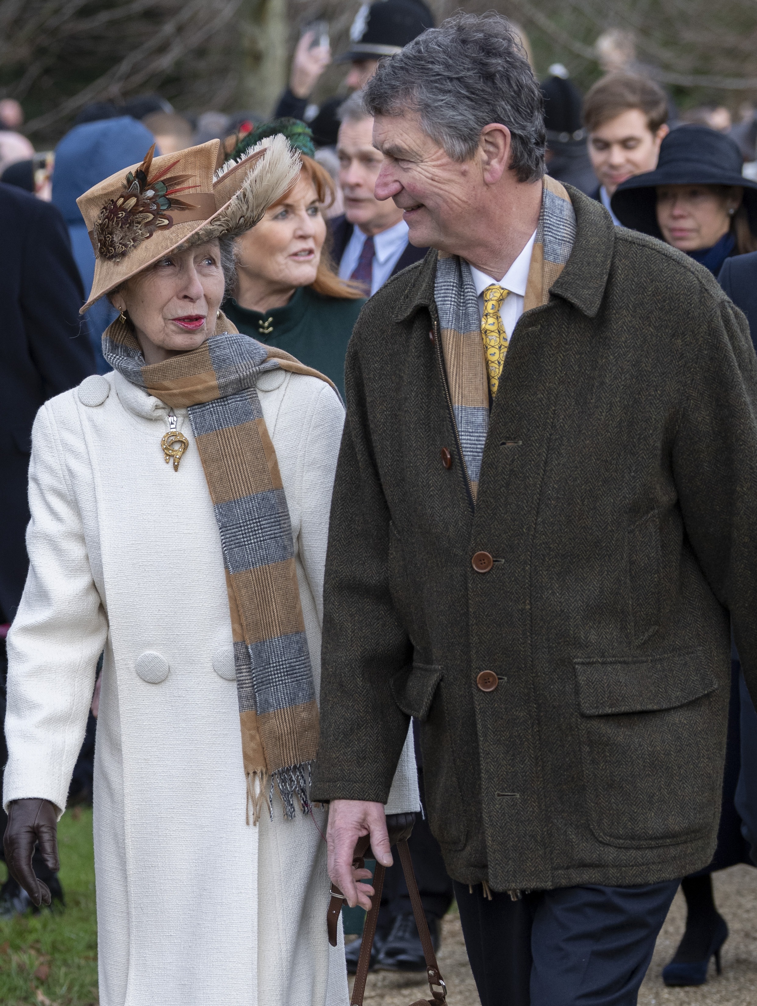 Auch Prinzessin Anne und Ehemann Timothy Laurence trugen den Highgrove Heritage-Schal