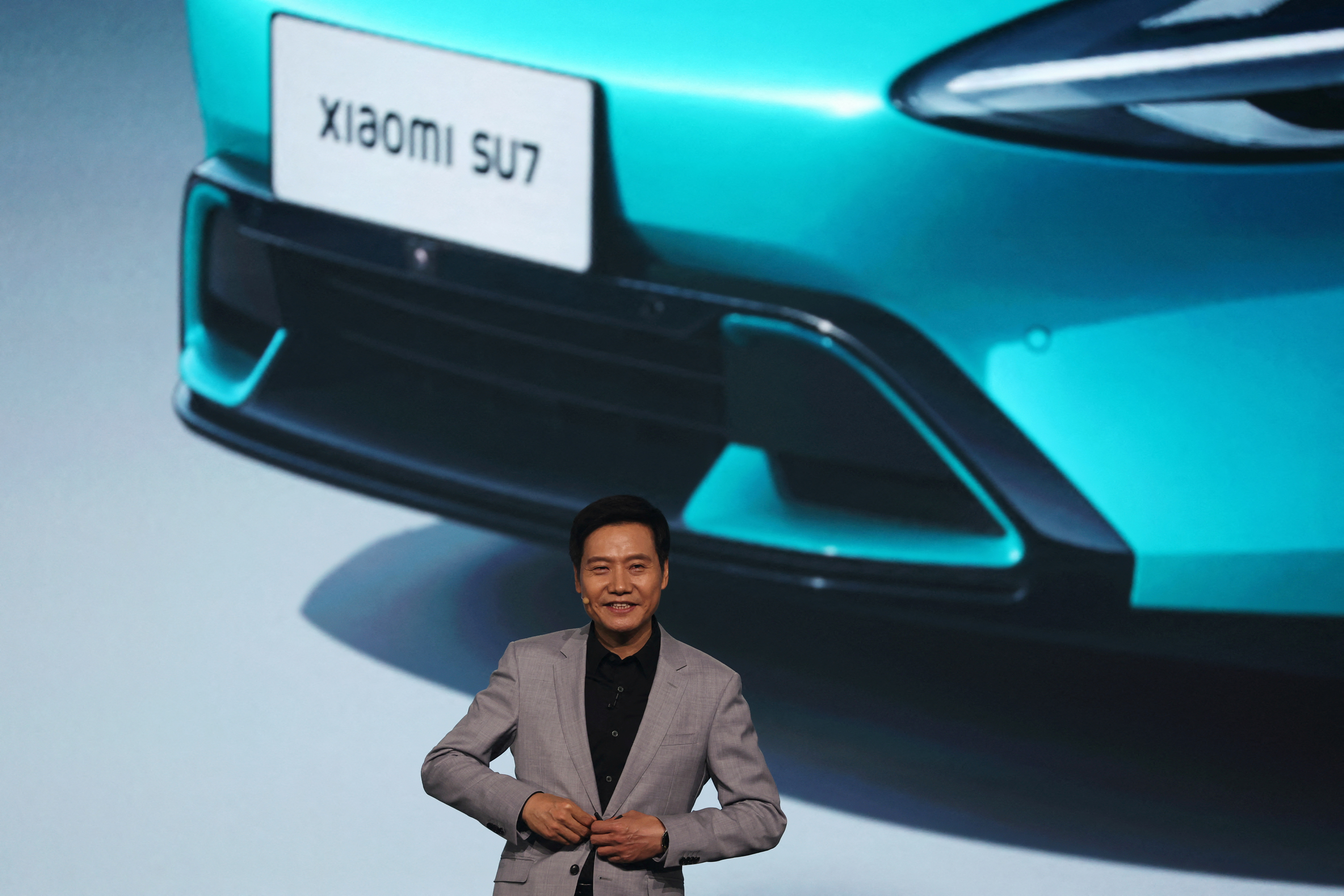 Der CEO von Xiaomi sagte bei einer Veranstaltung, das Unternehmen habe ehrgeizige Pläne, die Automobilindustrie aufzurütteln