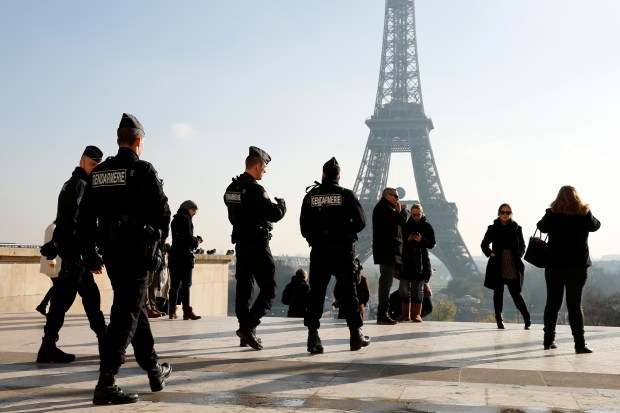 An Silvester sollen in ganz Frankreich 90.000 Polizisten im Einsatz sein