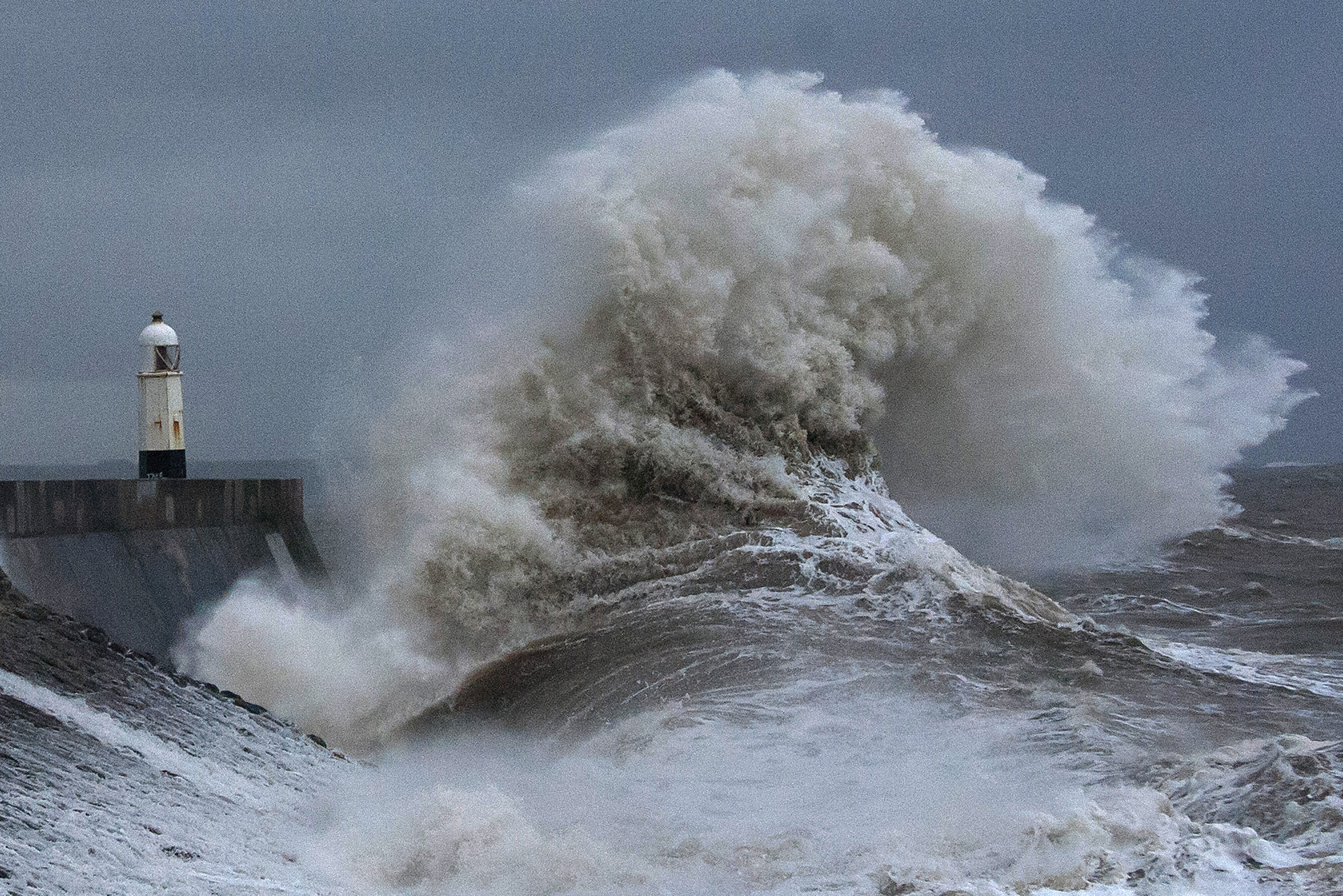 Heftige Winde sorgen heute für Chaos, auch in Porthcawl, Wales