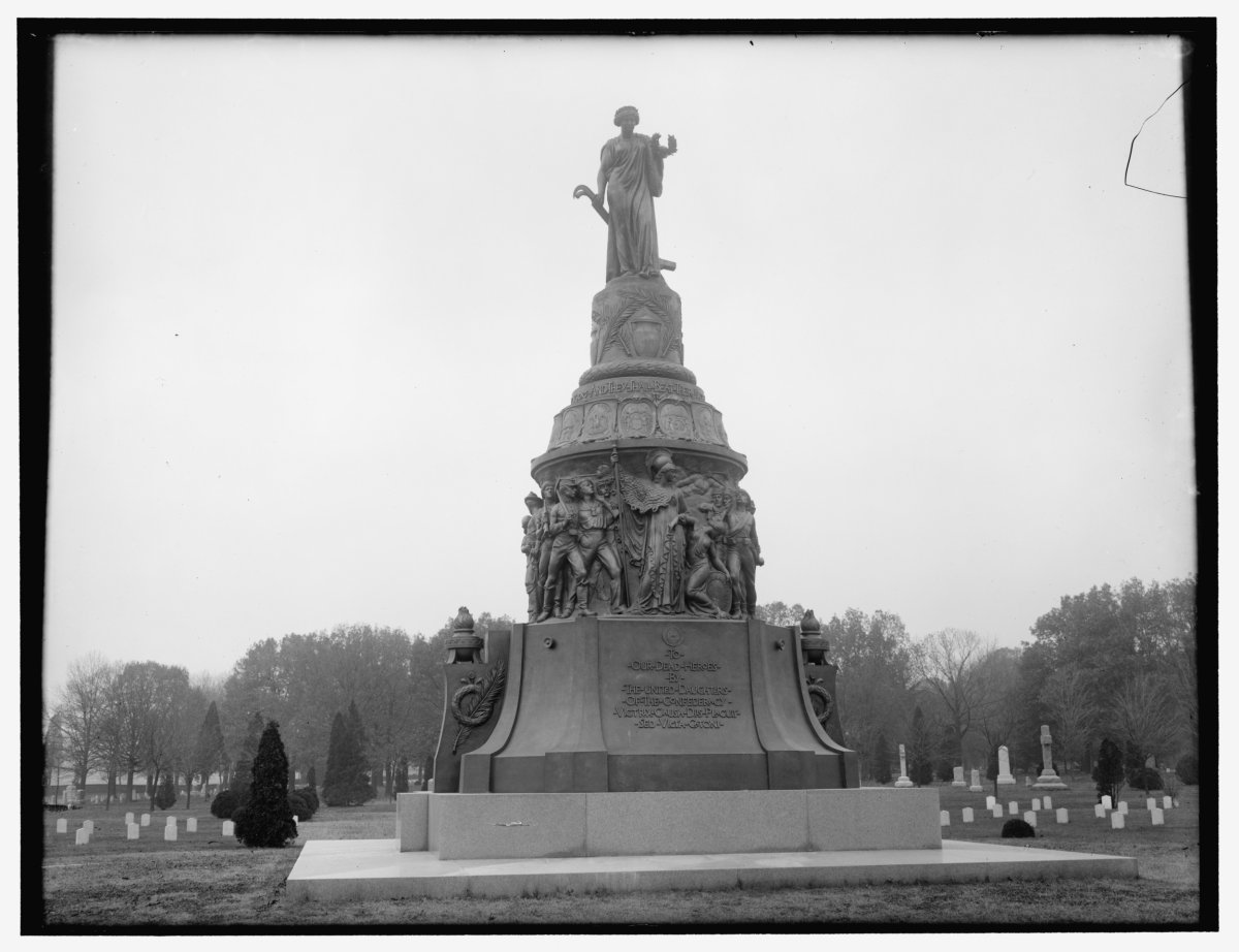 Entfernung des Arlington Confederate Memorial 