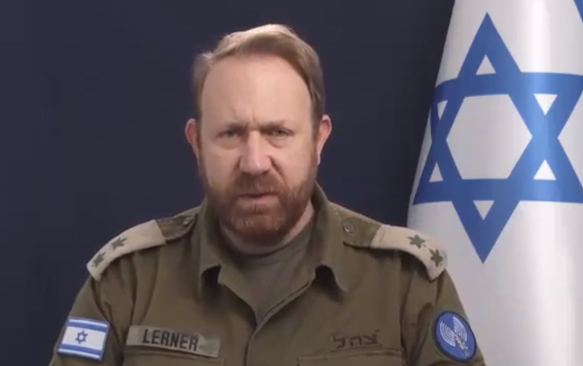 Oberstleutnant Peter Lerner bezeichnete die Hamas als „Feiglinge“ und machte deutlich, dass die IDF Sinwar finden und töten wird, sobald sie ihn in Khan Younis entdecken – der „Brutstätte“ für Hamas-Schläger