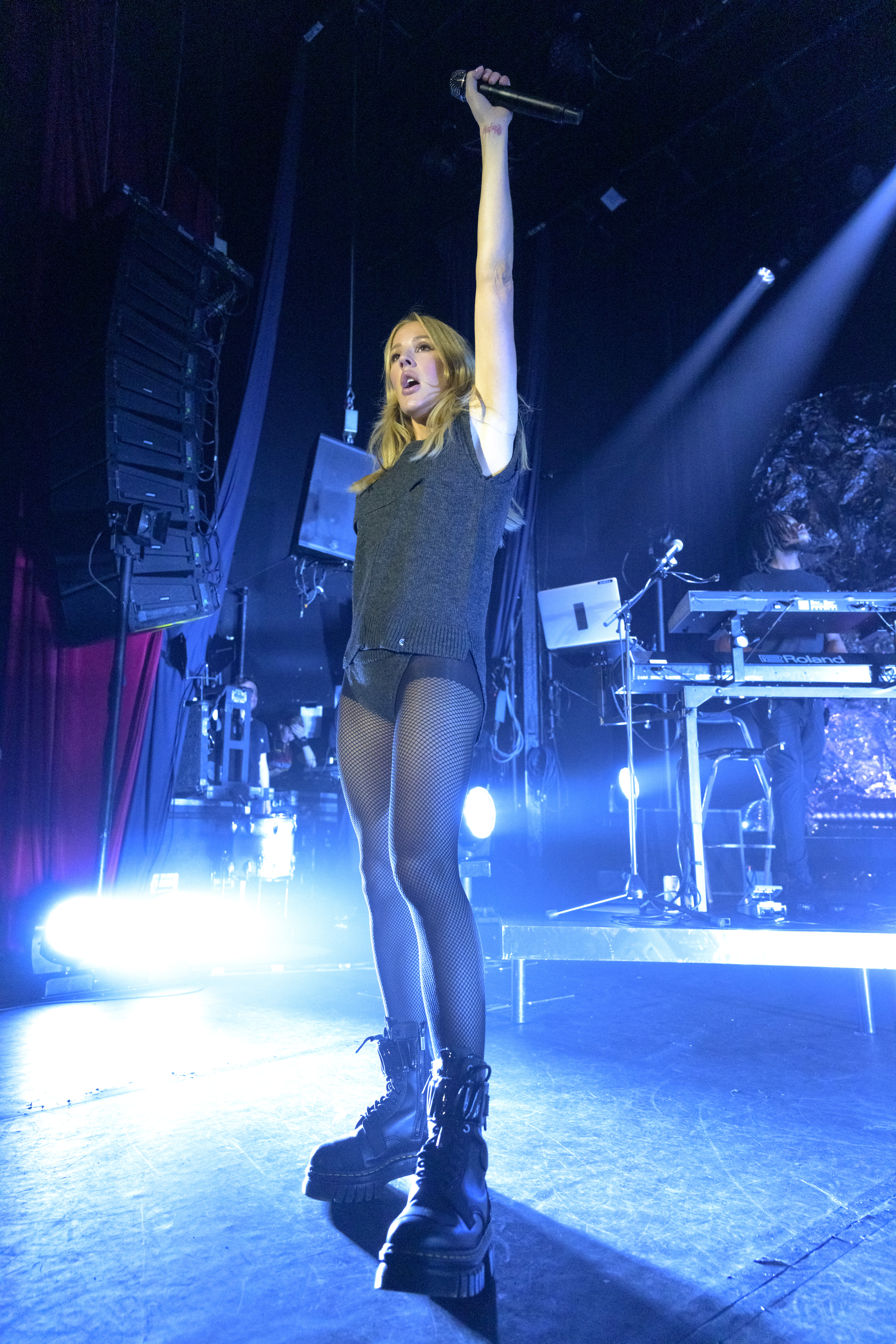 Ellie Gouldings dritte Zusammenarbeit mit Calvin Harris, Miracle, dominierte acht Wochen lang die Charts und wurde ihre am längsten laufende Nr. 1